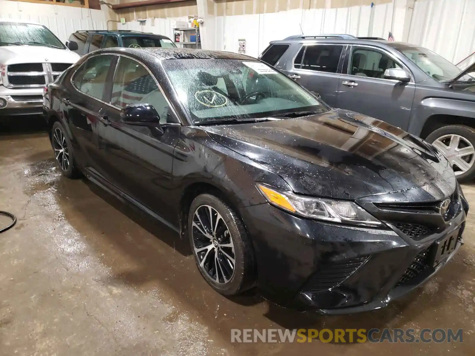 1 Photograph of a damaged car 4T1B11HK3KU724306 TOYOTA CAMRY 2019