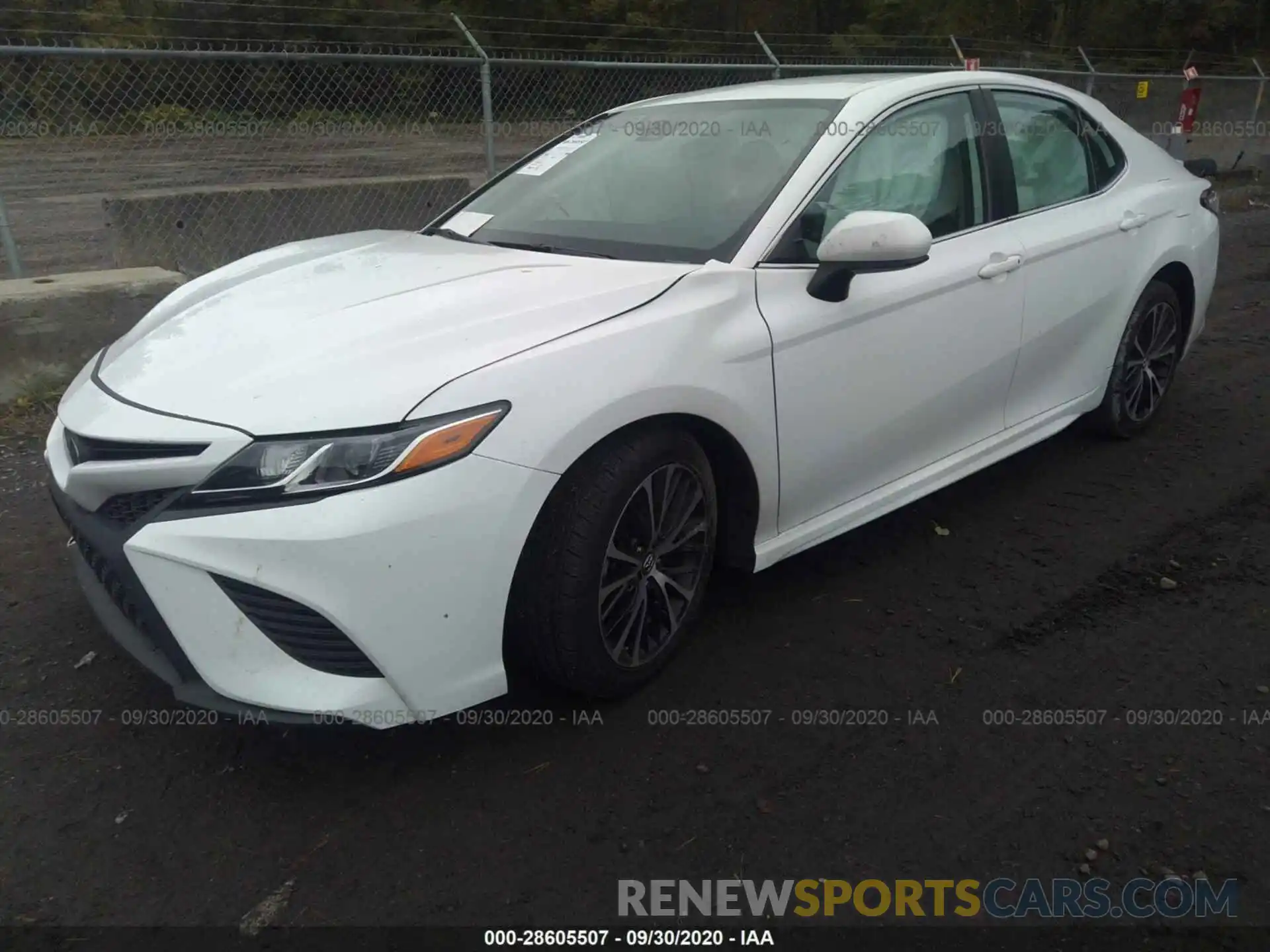 2 Photograph of a damaged car 4T1B11HK3KU724368 TOYOTA CAMRY 2019