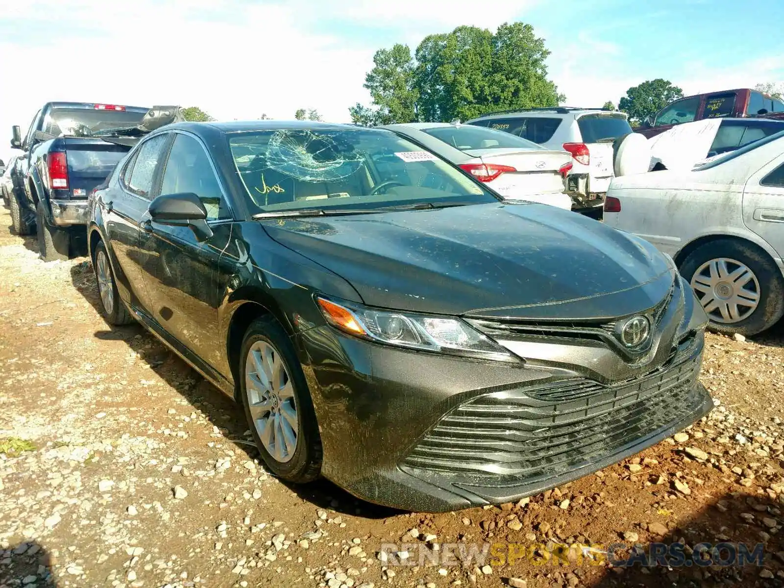 1 Photograph of a damaged car 4T1B11HK3KU724385 TOYOTA CAMRY 2019