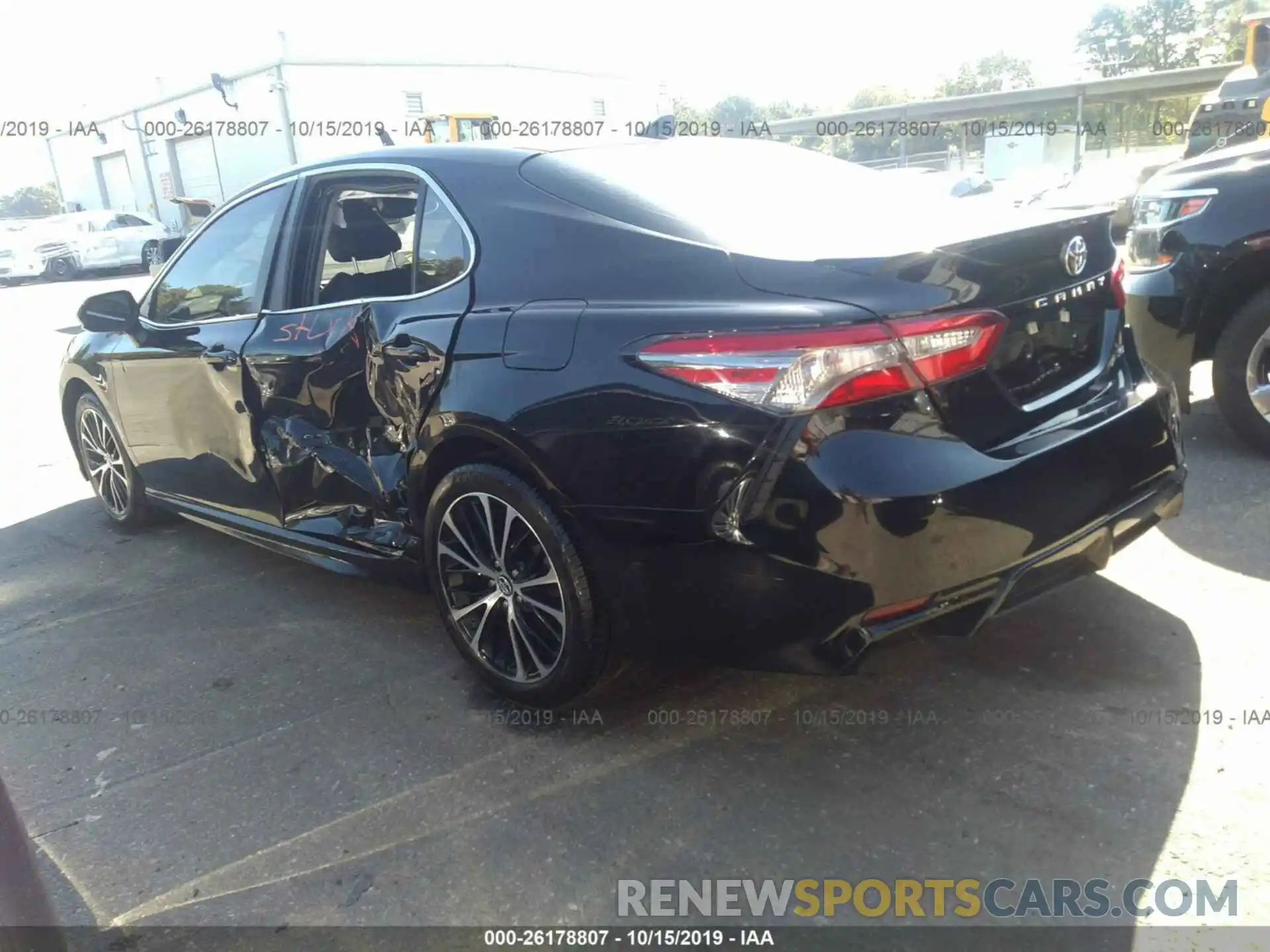 3 Photograph of a damaged car 4T1B11HK3KU724662 TOYOTA CAMRY 2019