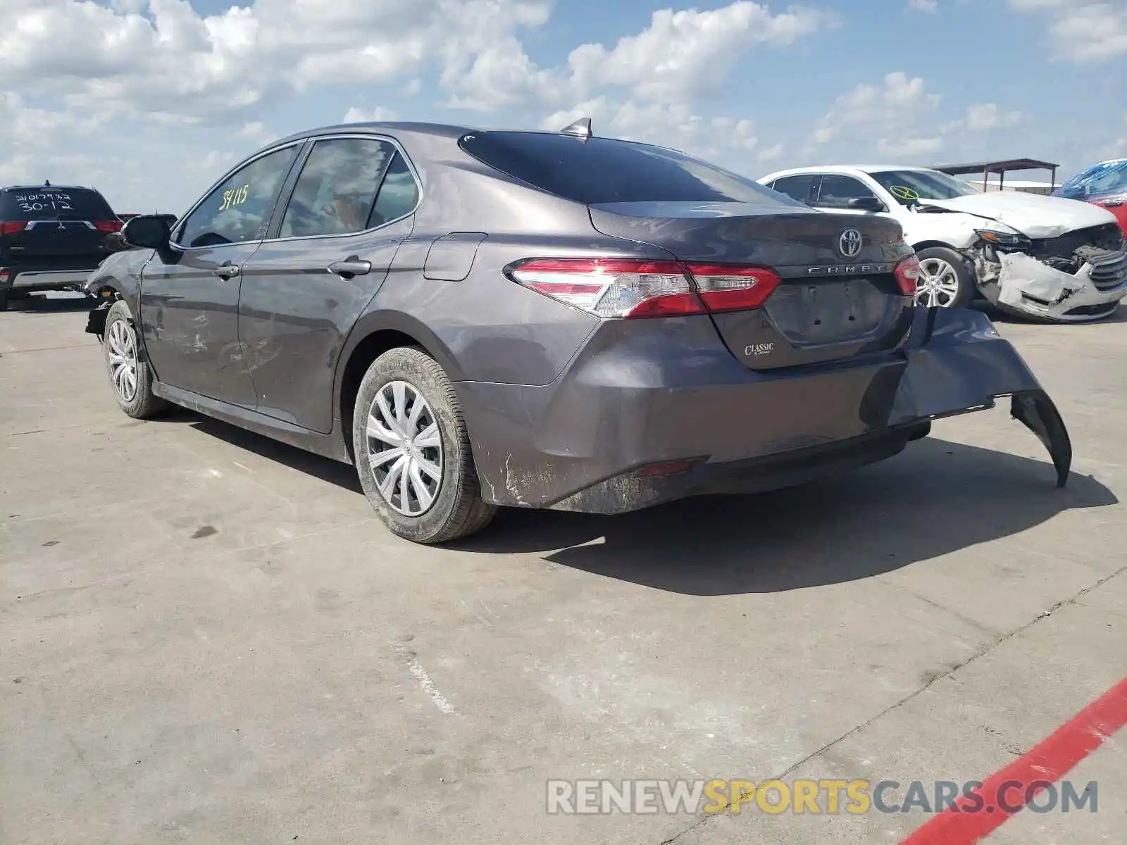 3 Photograph of a damaged car 4T1B11HK3KU725066 TOYOTA CAMRY 2019