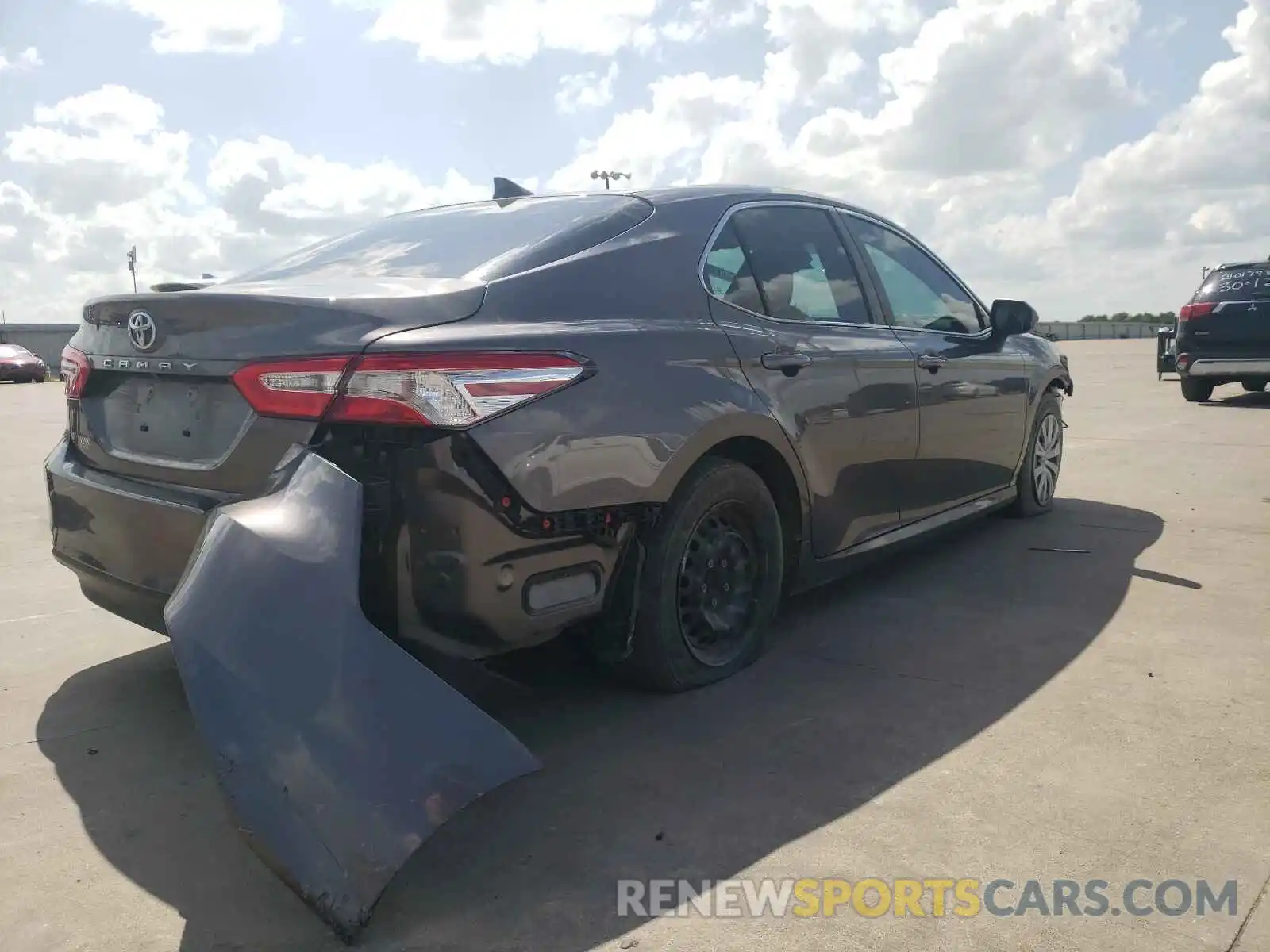 4 Photograph of a damaged car 4T1B11HK3KU725066 TOYOTA CAMRY 2019