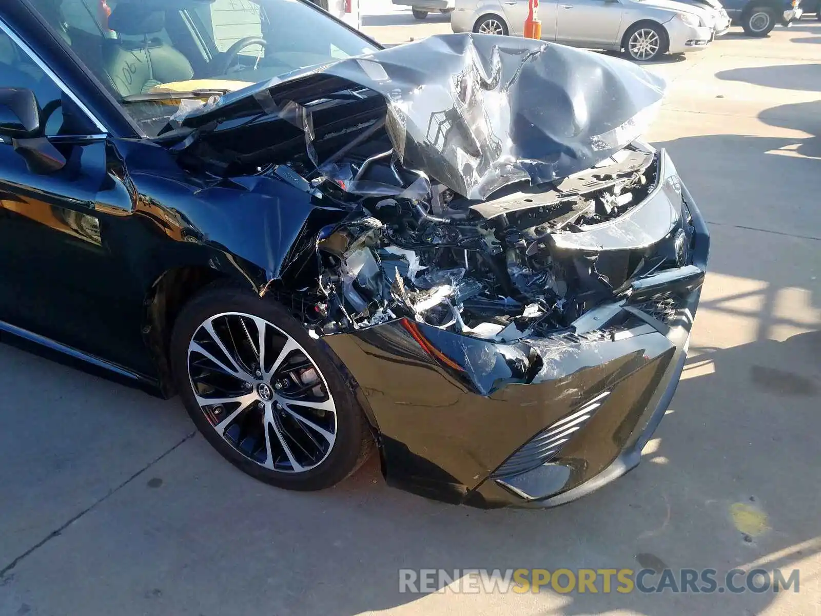 9 Photograph of a damaged car 4T1B11HK3KU725682 TOYOTA CAMRY 2019