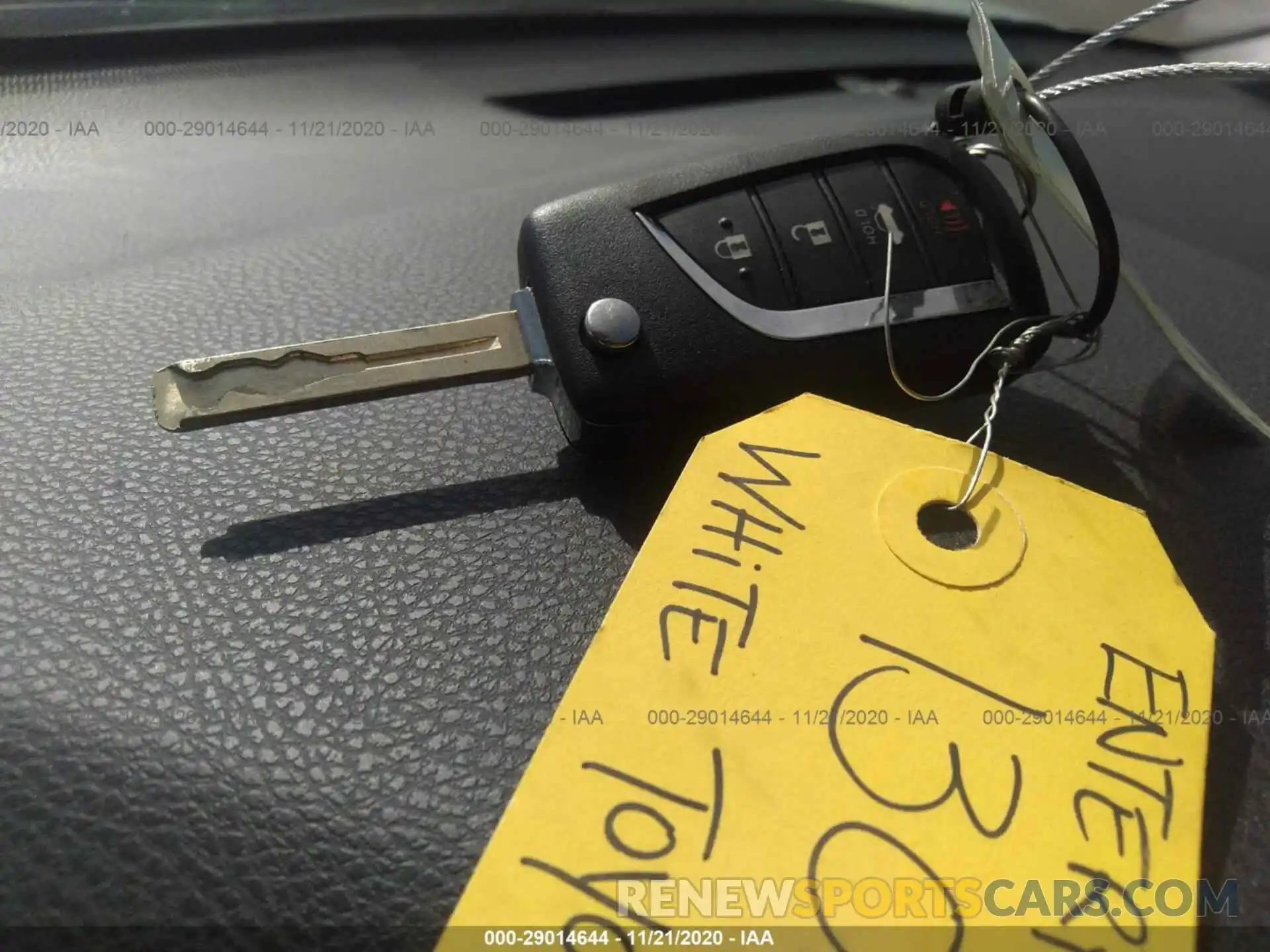 11 Photograph of a damaged car 4T1B11HK3KU726203 TOYOTA CAMRY 2019