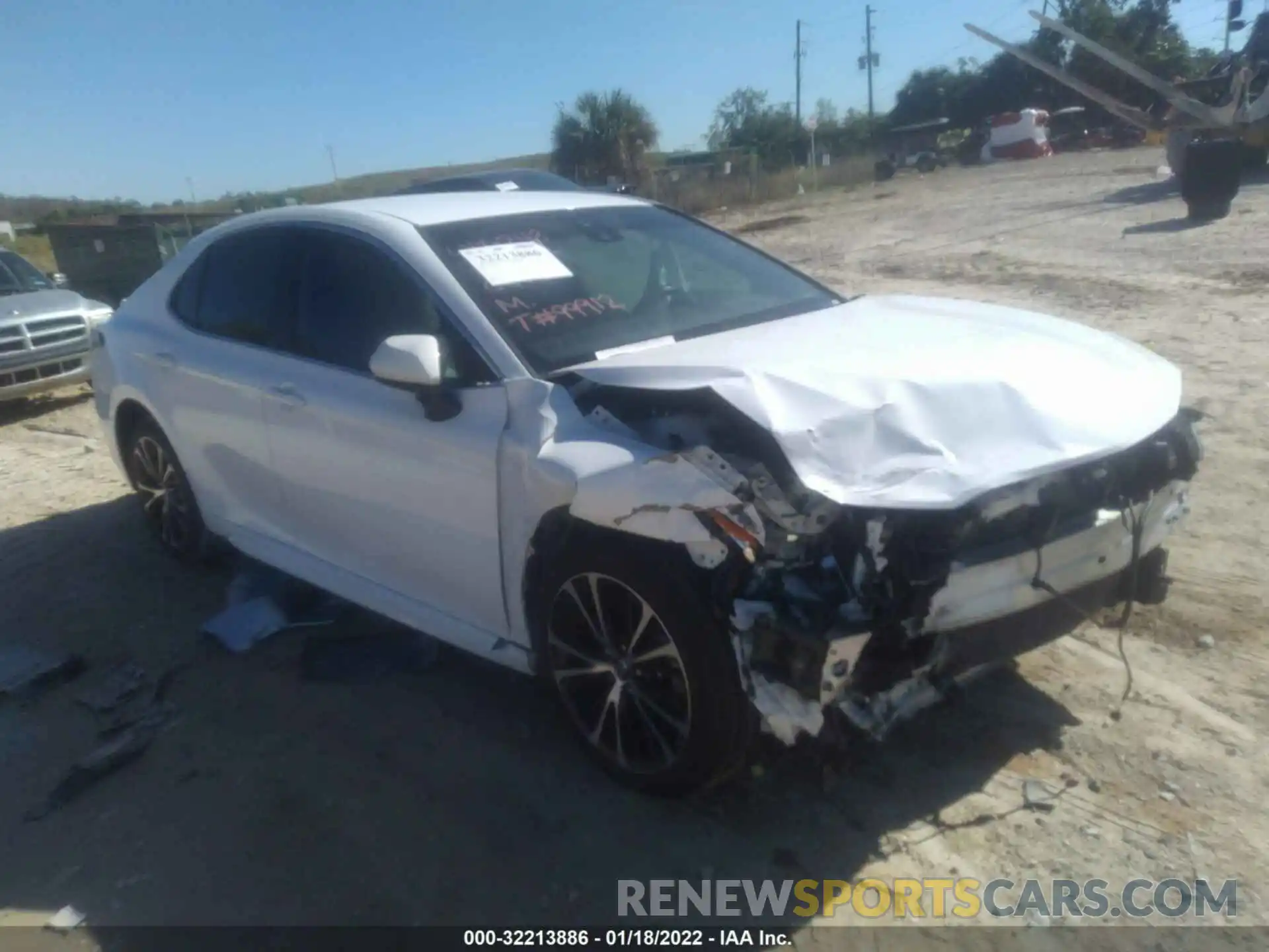 1 Photograph of a damaged car 4T1B11HK3KU726248 TOYOTA CAMRY 2019