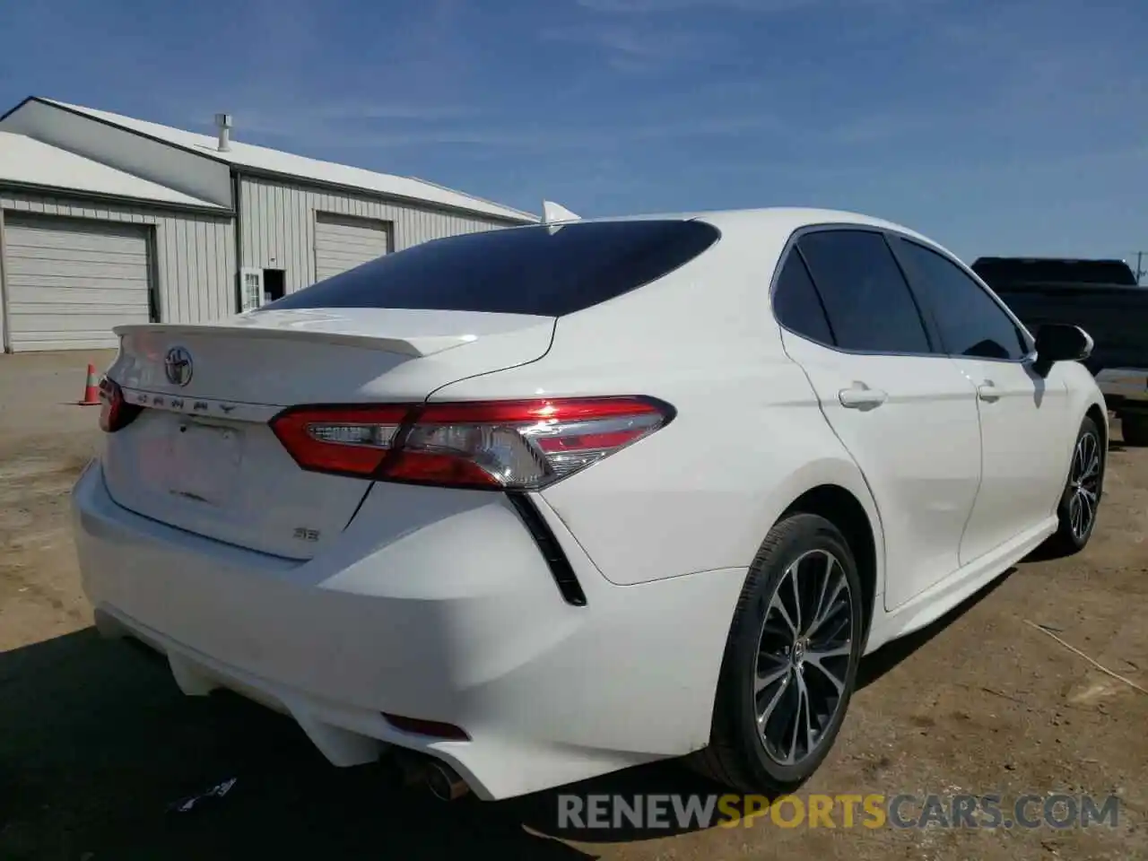 4 Photograph of a damaged car 4T1B11HK3KU727206 TOYOTA CAMRY 2019