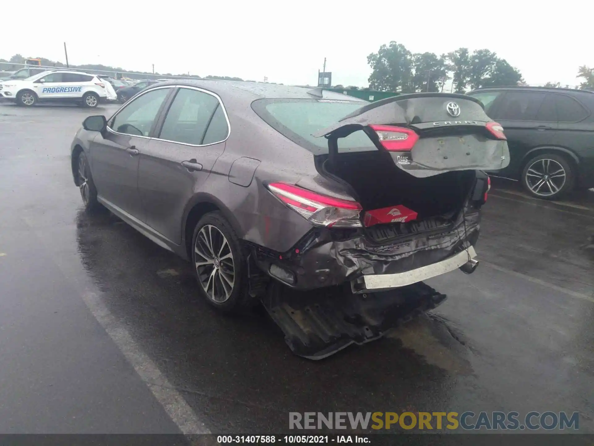 3 Photograph of a damaged car 4T1B11HK3KU727772 TOYOTA CAMRY 2019