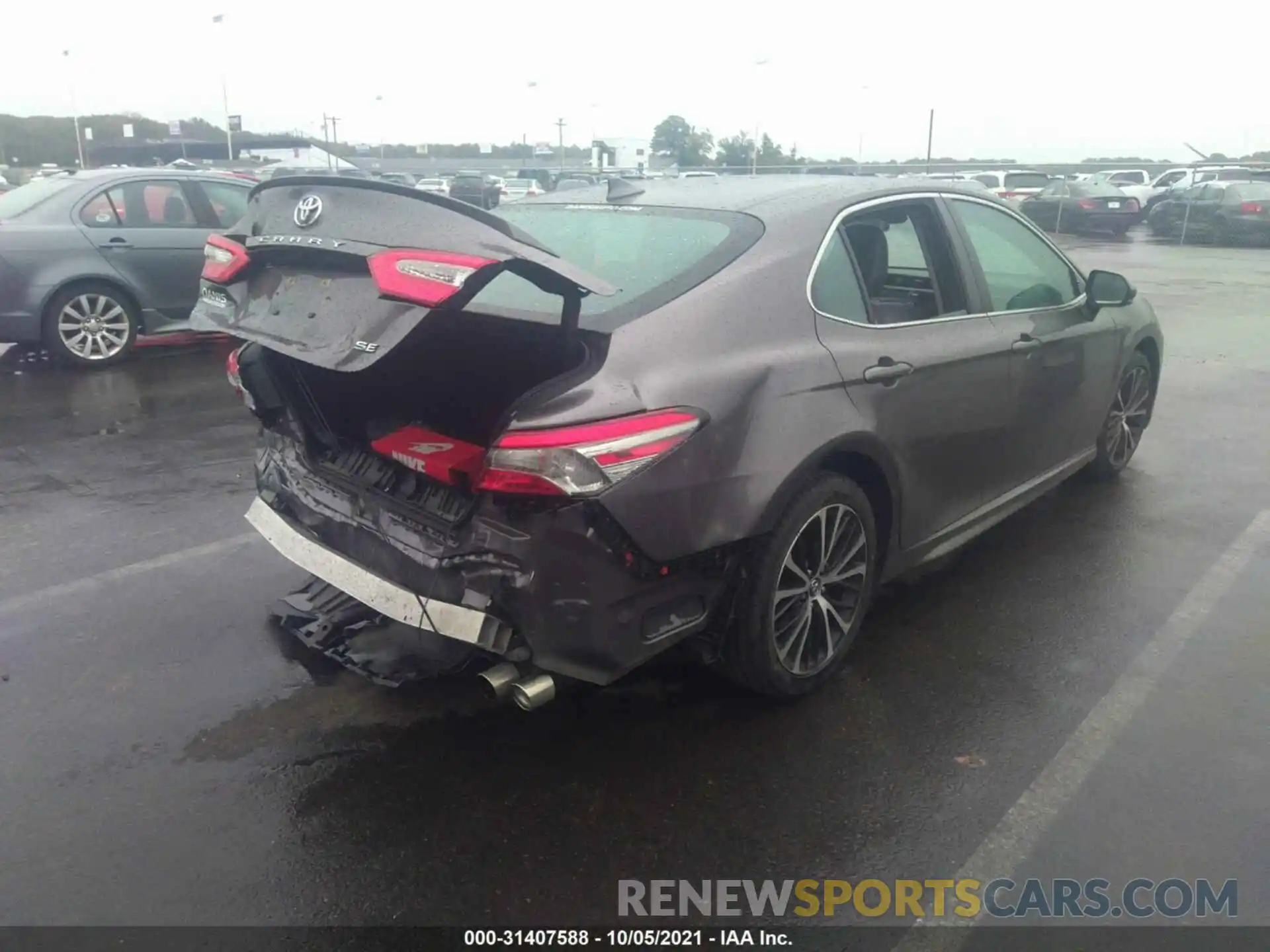 4 Photograph of a damaged car 4T1B11HK3KU727772 TOYOTA CAMRY 2019