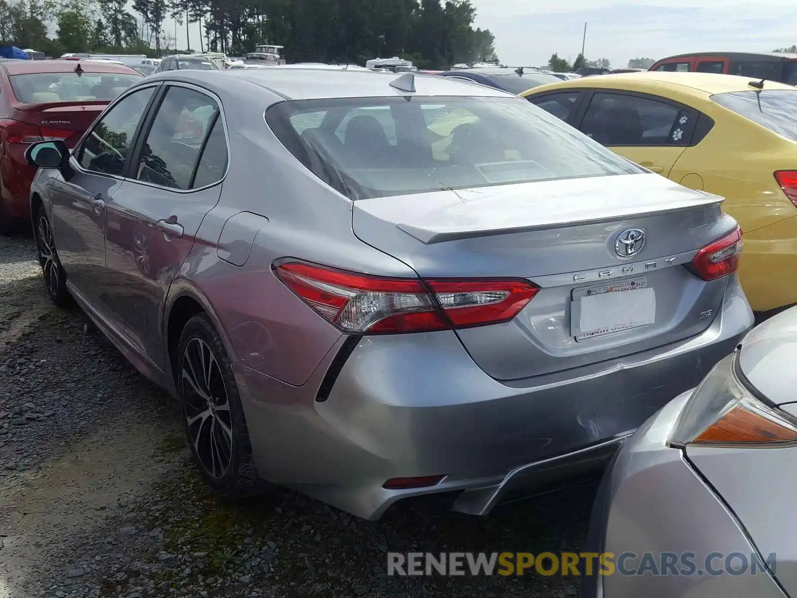 3 Photograph of a damaged car 4T1B11HK3KU730249 TOYOTA CAMRY 2019