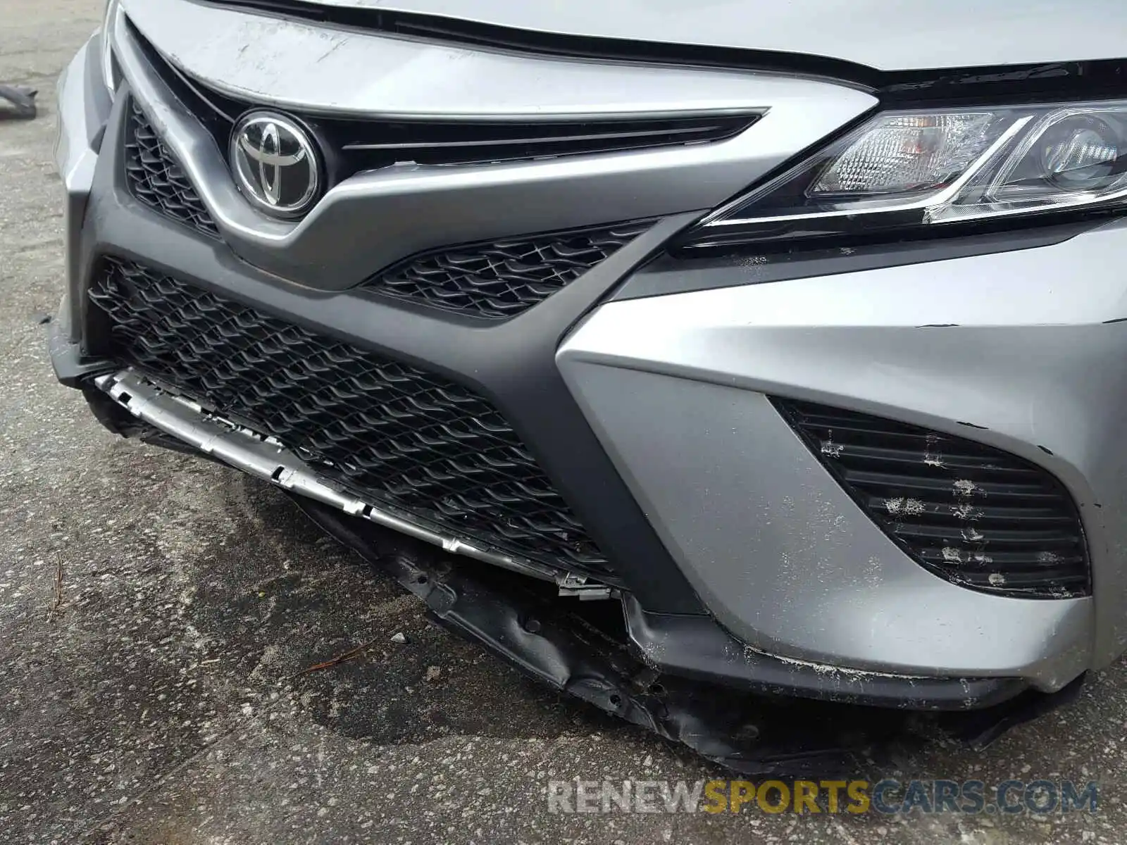 9 Photograph of a damaged car 4T1B11HK3KU730249 TOYOTA CAMRY 2019