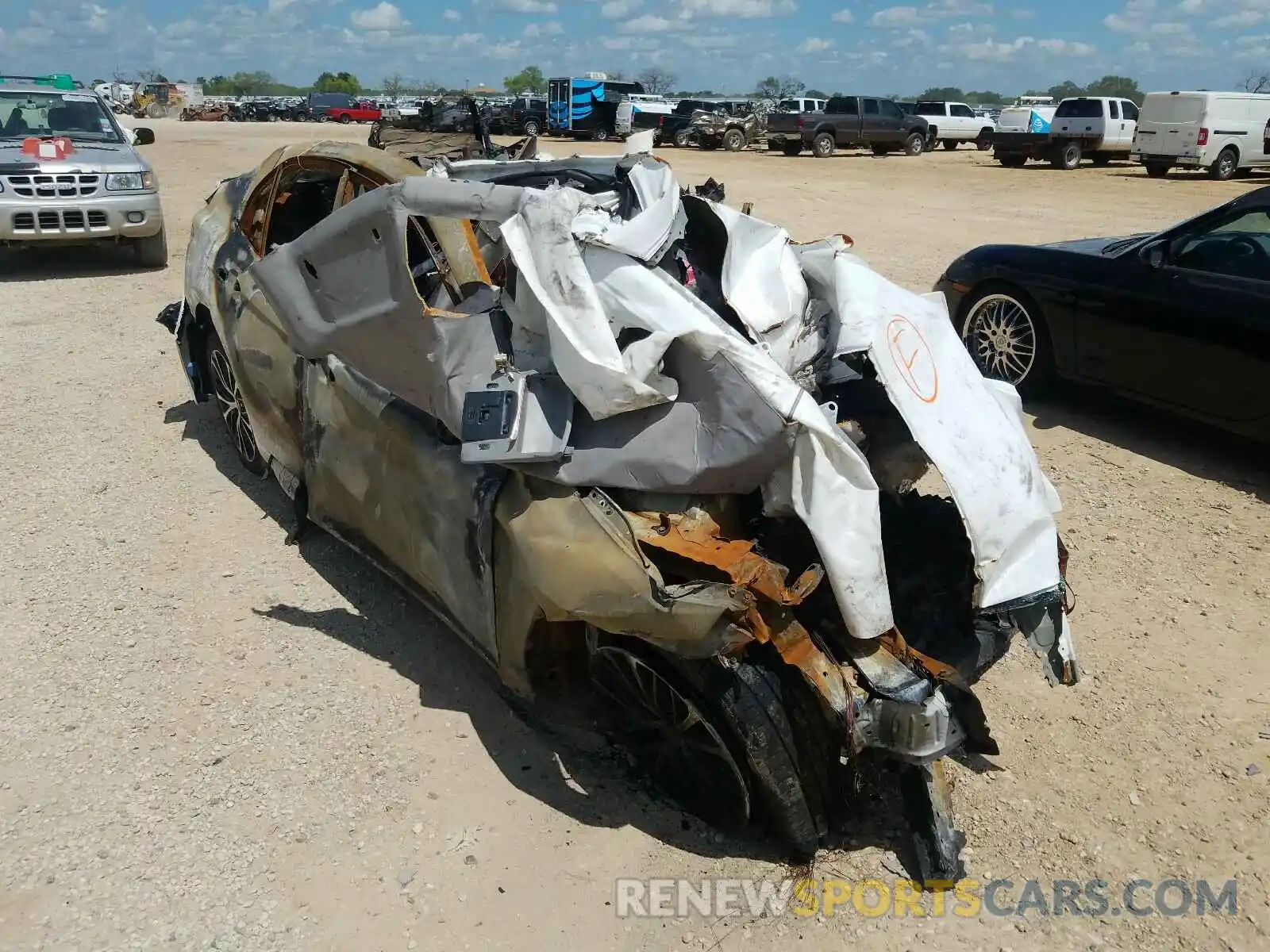 1 Photograph of a damaged car 4T1B11HK3KU730302 TOYOTA CAMRY 2019