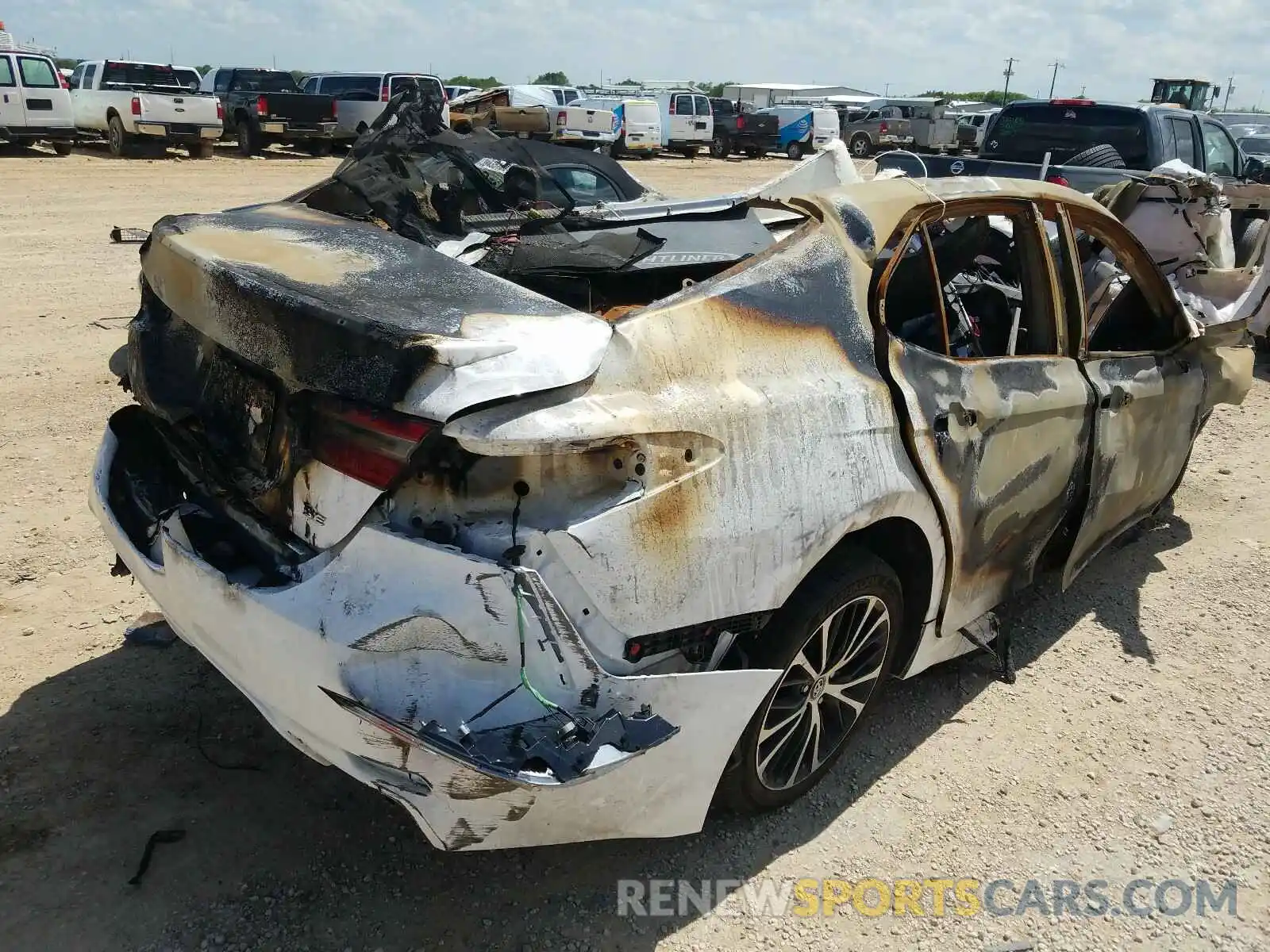 4 Photograph of a damaged car 4T1B11HK3KU730302 TOYOTA CAMRY 2019