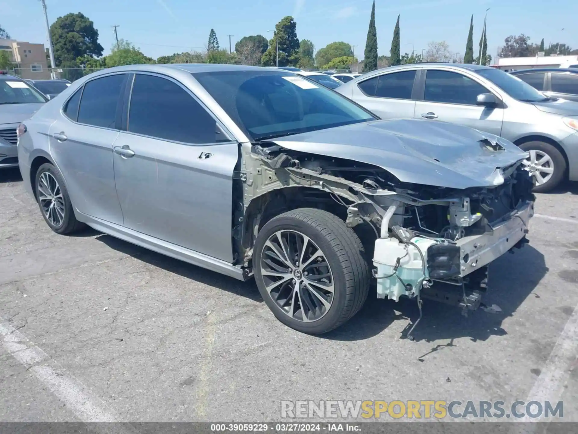 1 Photograph of a damaged car 4T1B11HK3KU733295 TOYOTA CAMRY 2019