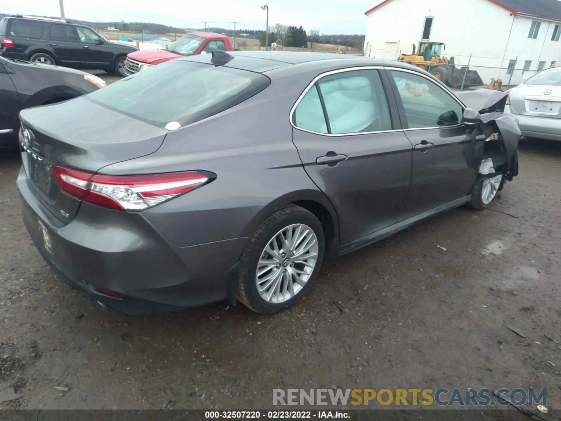 4 Photograph of a damaged car 4T1B11HK3KU734530 TOYOTA CAMRY 2019