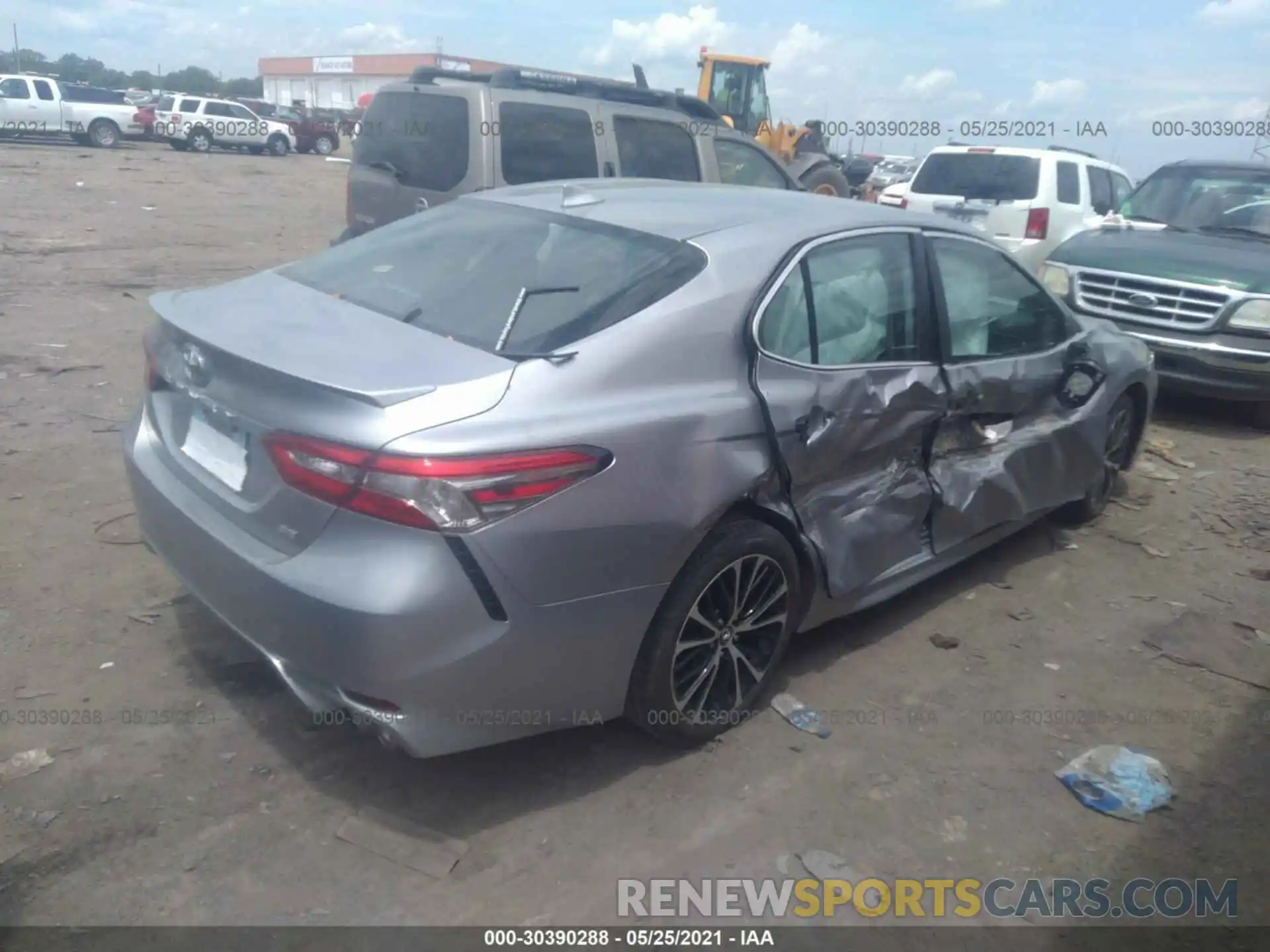 4 Photograph of a damaged car 4T1B11HK3KU735919 TOYOTA CAMRY 2019