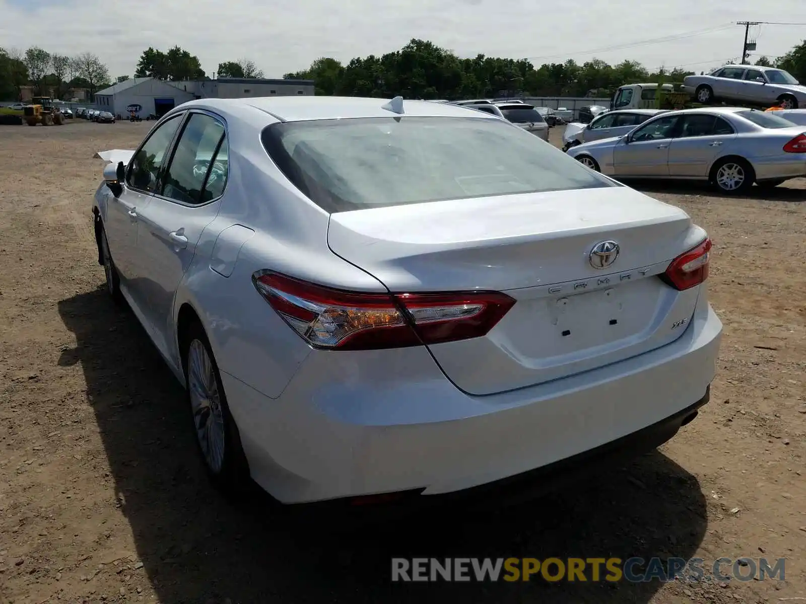 3 Photograph of a damaged car 4T1B11HK3KU736522 TOYOTA CAMRY 2019