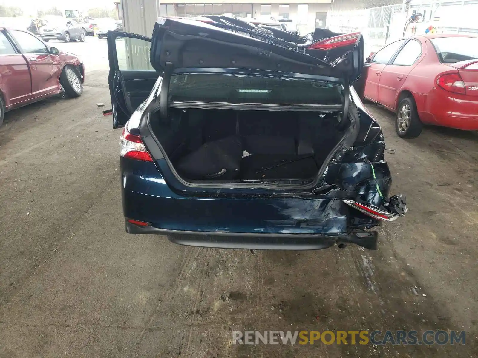 9 Photograph of a damaged car 4T1B11HK3KU737377 TOYOTA CAMRY 2019