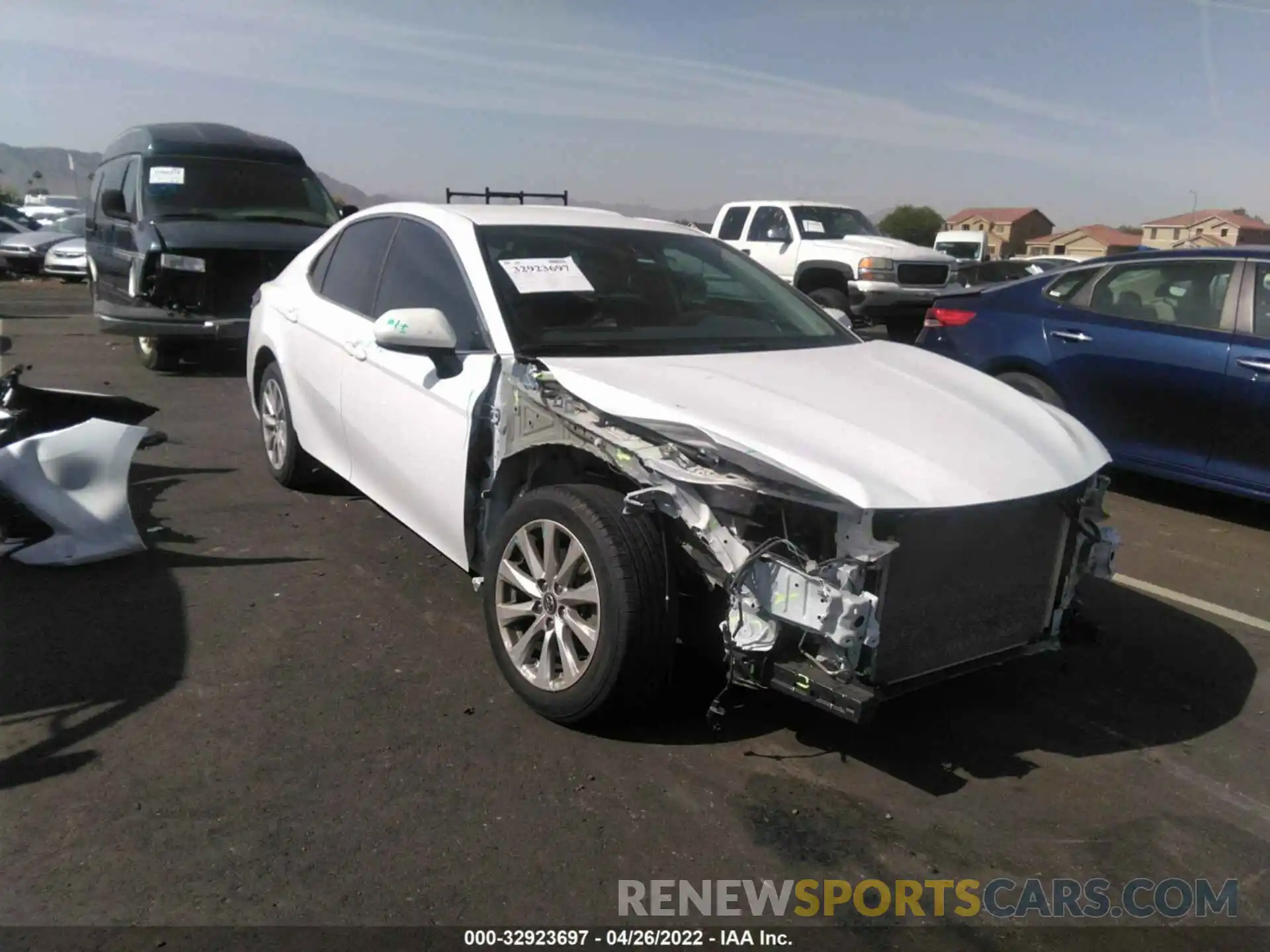 1 Photograph of a damaged car 4T1B11HK3KU738593 TOYOTA CAMRY 2019