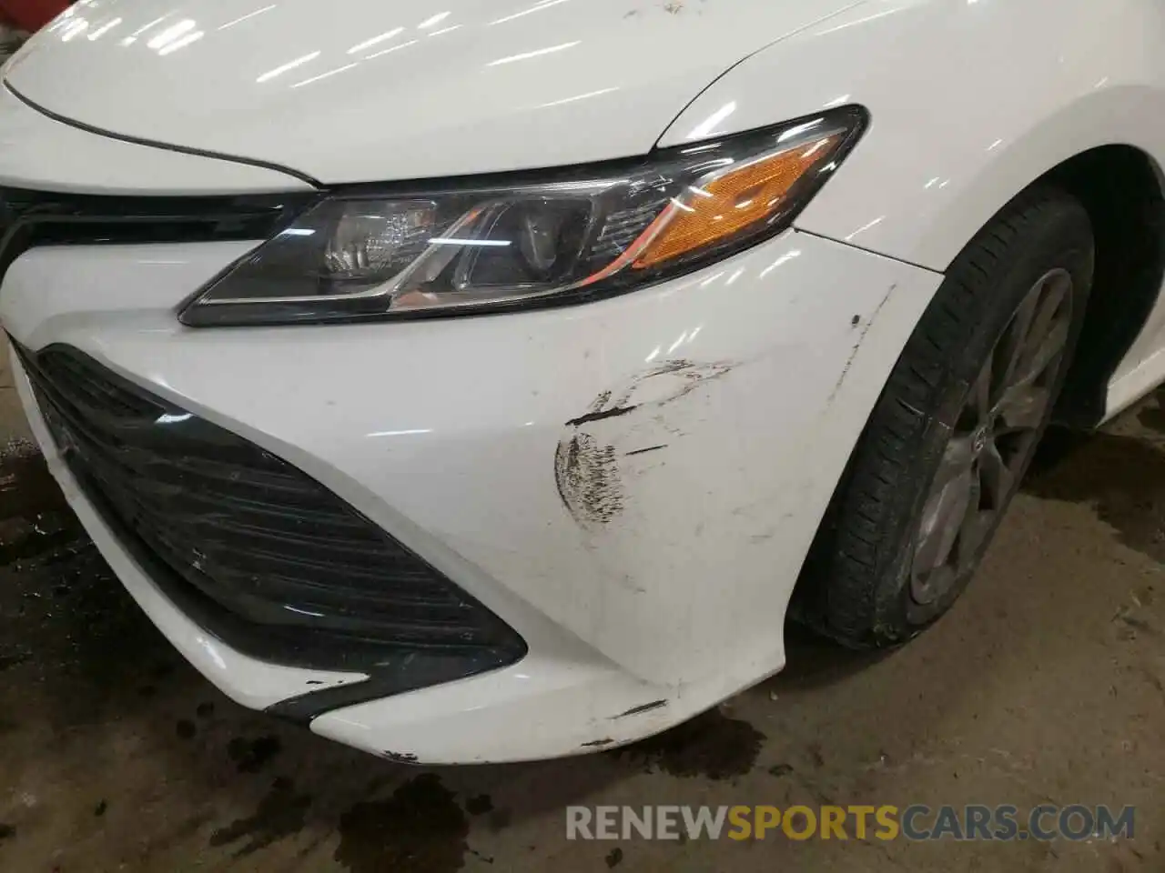 9 Photograph of a damaged car 4T1B11HK3KU739811 TOYOTA CAMRY 2019