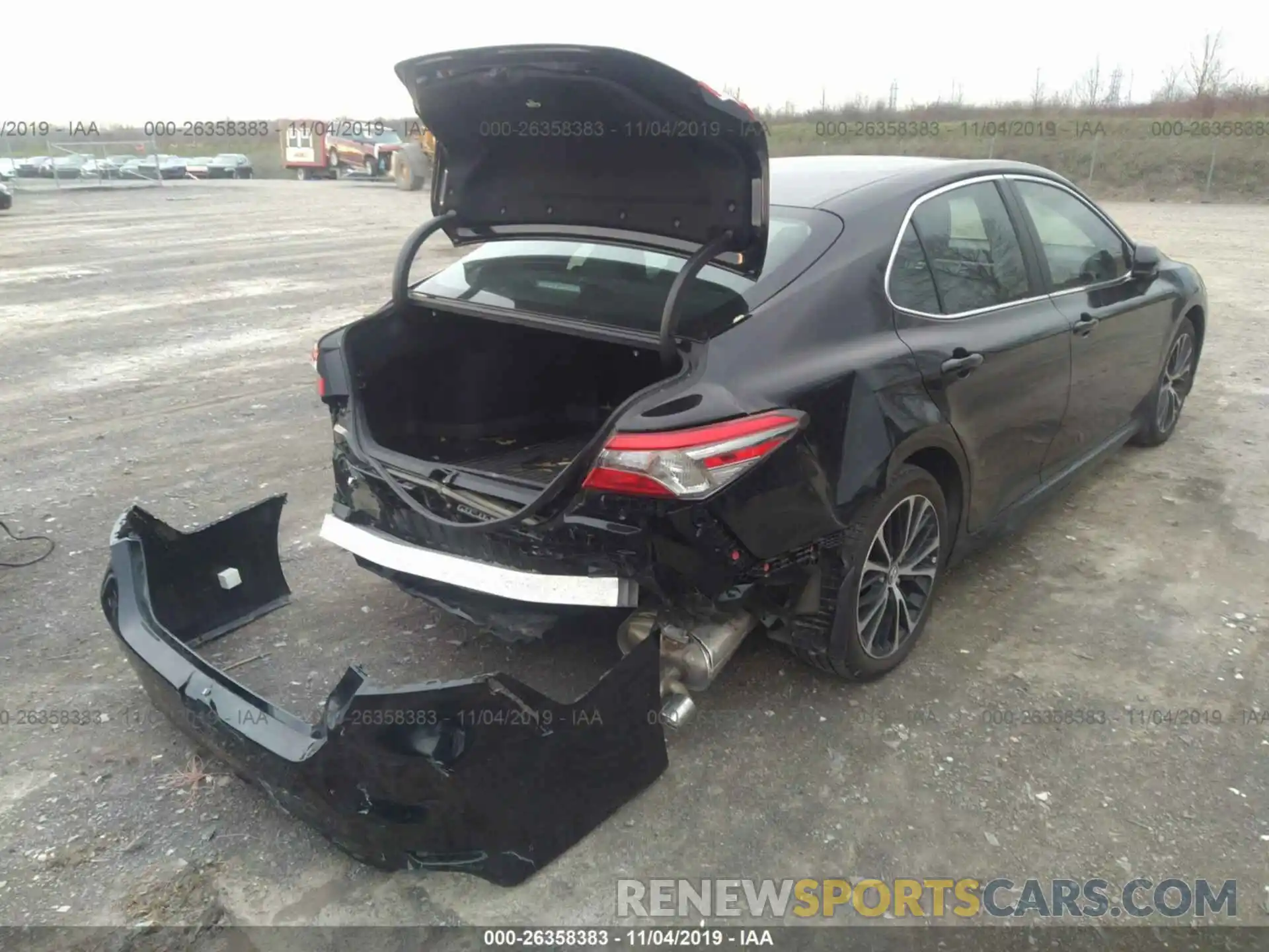 4 Фотография поврежденного автомобиля 4T1B11HK3KU741879 TOYOTA CAMRY 2019