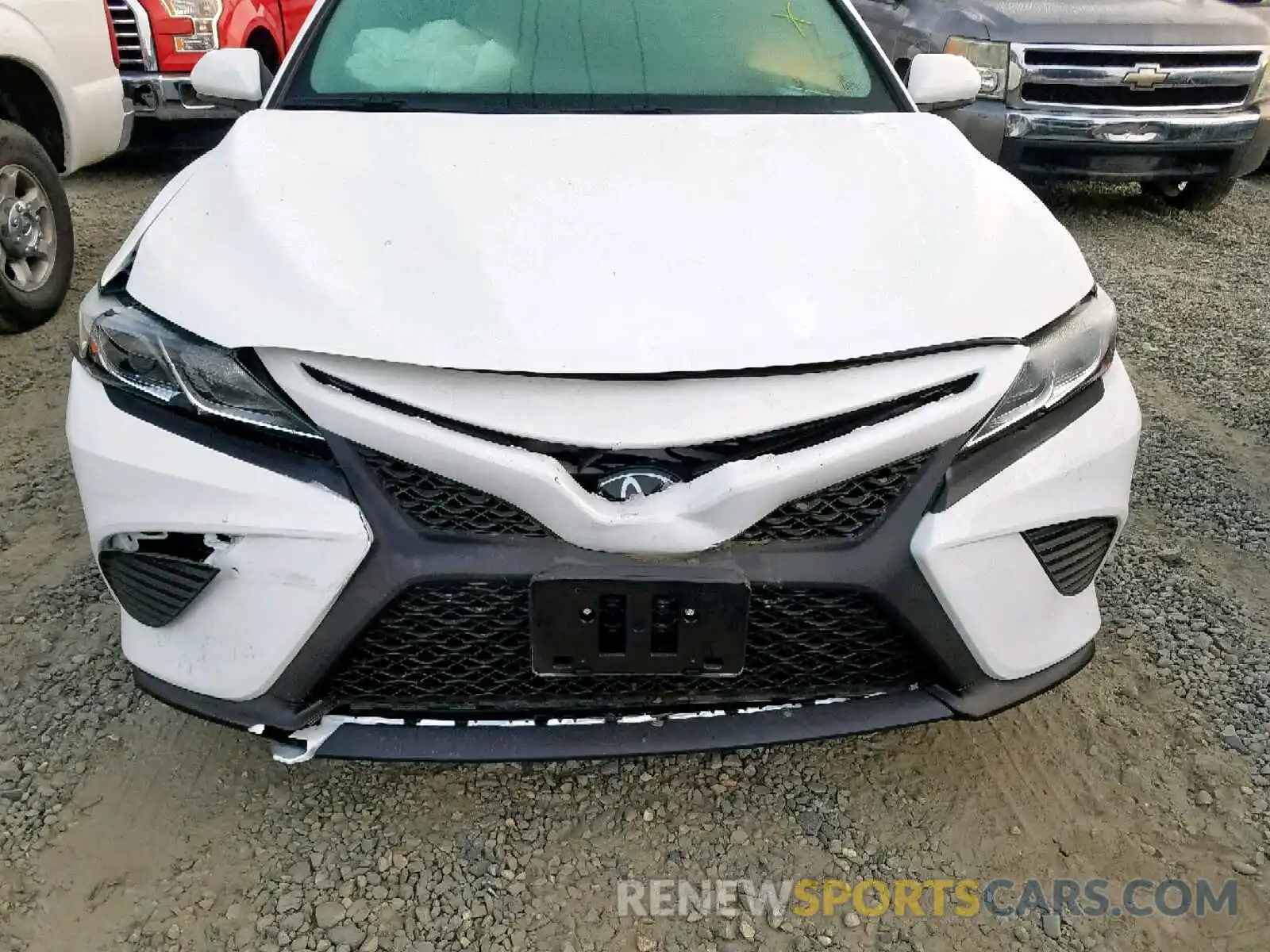 9 Photograph of a damaged car 4T1B11HK3KU742935 TOYOTA CAMRY 2019