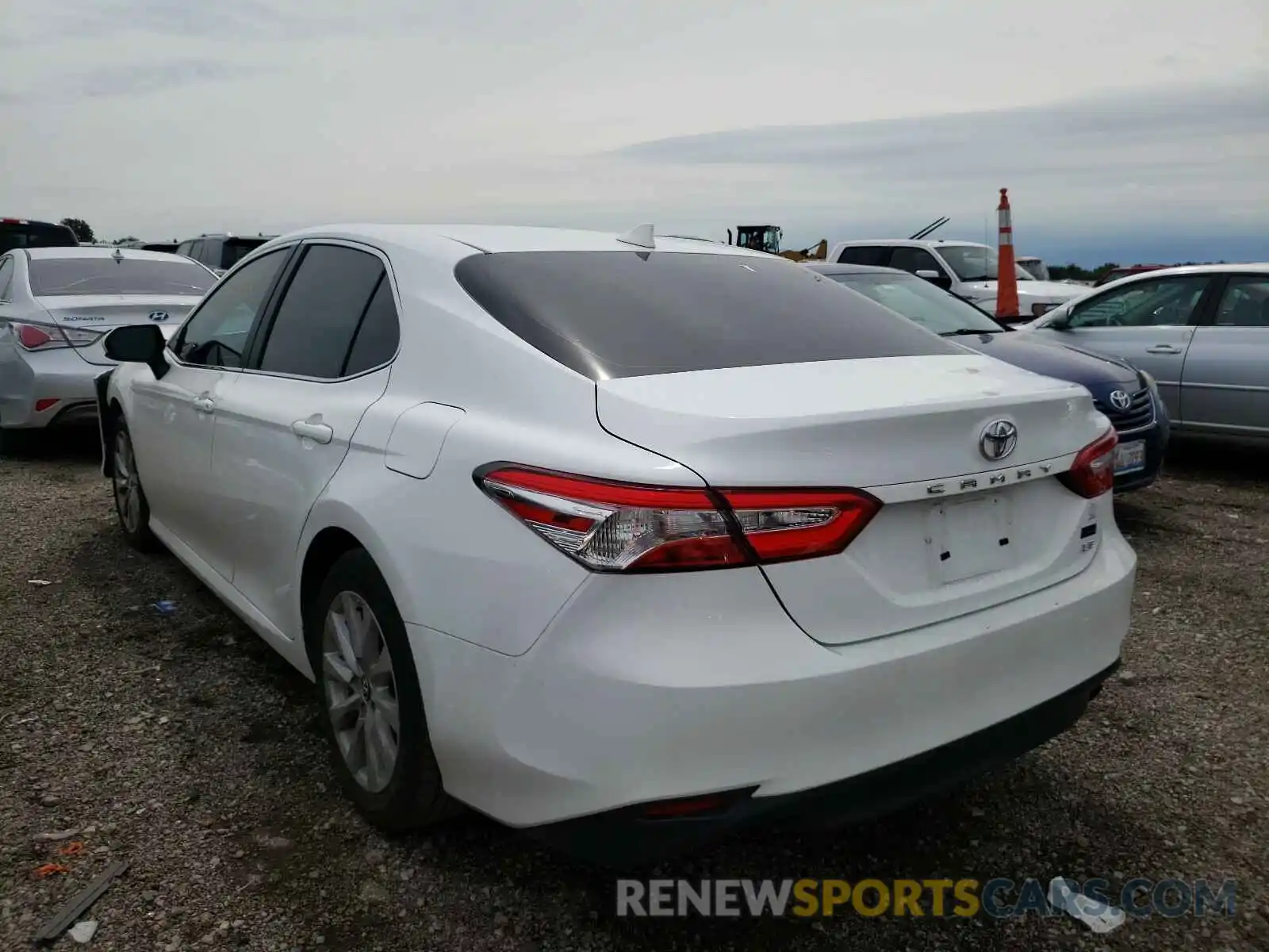 3 Photograph of a damaged car 4T1B11HK3KU743096 TOYOTA CAMRY 2019