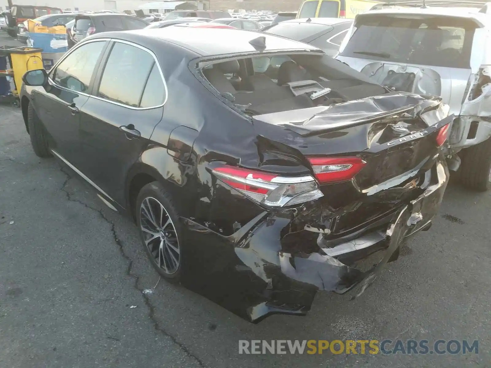 3 Photograph of a damaged car 4T1B11HK3KU743194 TOYOTA CAMRY 2019