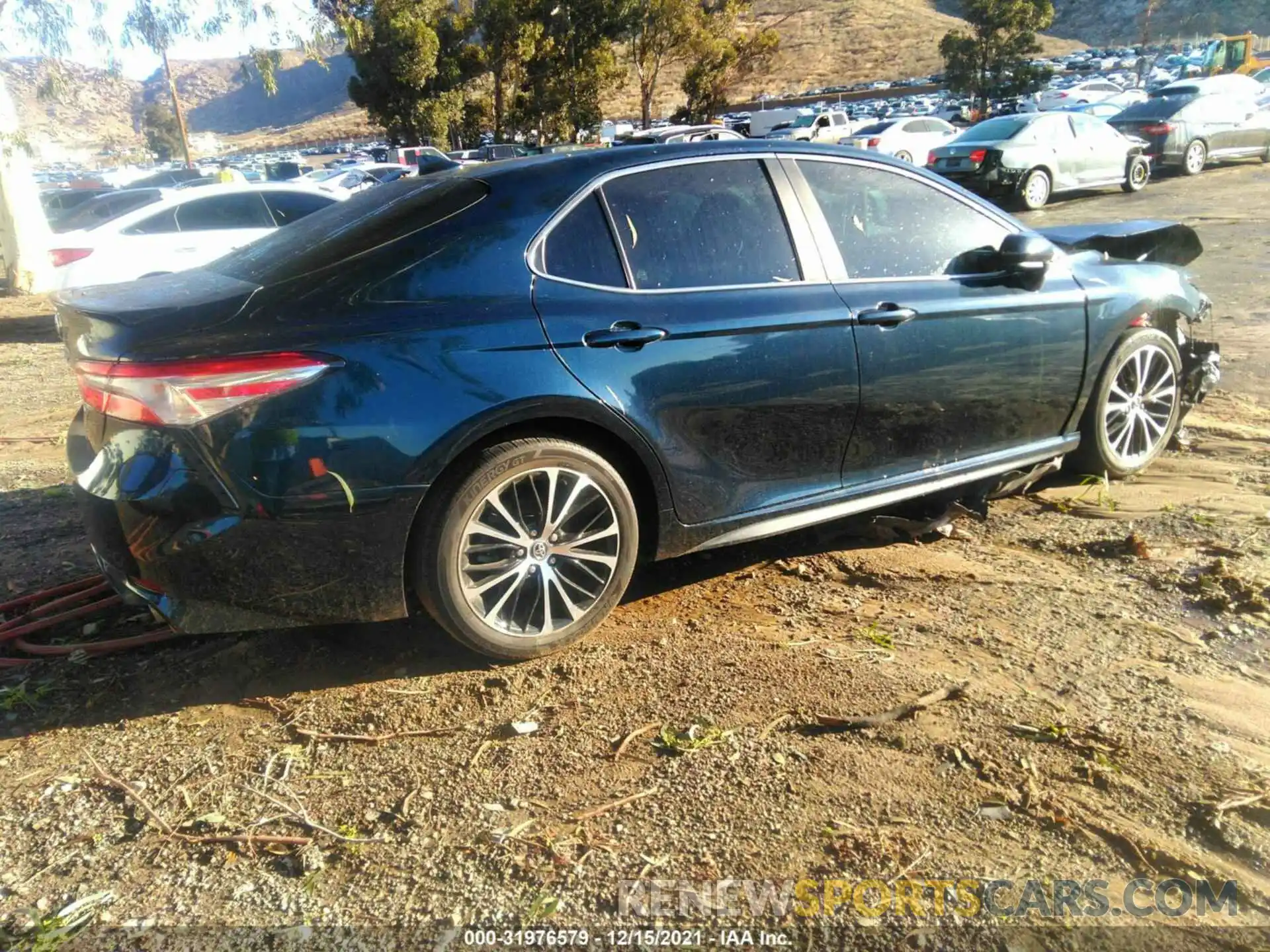 4 Photograph of a damaged car 4T1B11HK3KU744670 TOYOTA CAMRY 2019