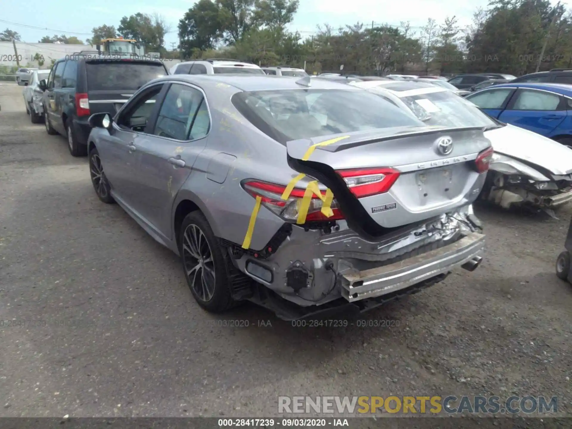 3 Photograph of a damaged car 4T1B11HK3KU744748 TOYOTA CAMRY 2019