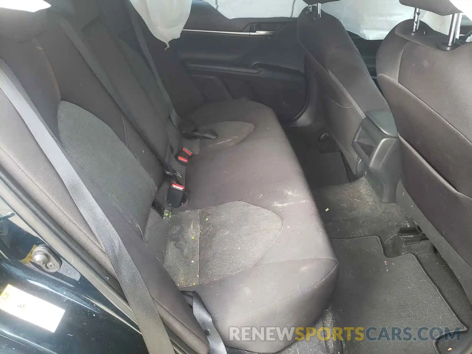 6 Photograph of a damaged car 4T1B11HK3KU746080 TOYOTA CAMRY 2019