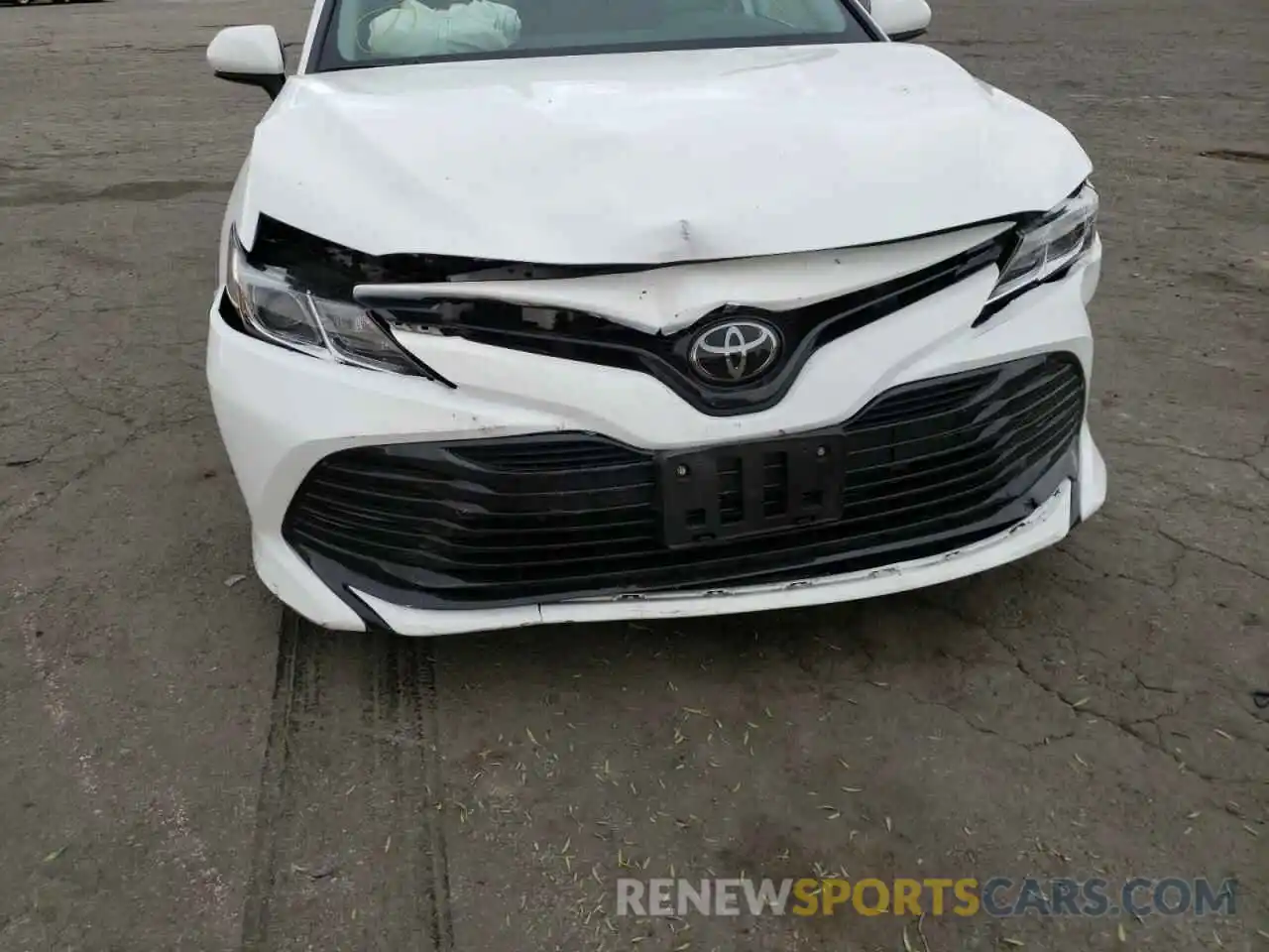 9 Photograph of a damaged car 4T1B11HK3KU748721 TOYOTA CAMRY 2019