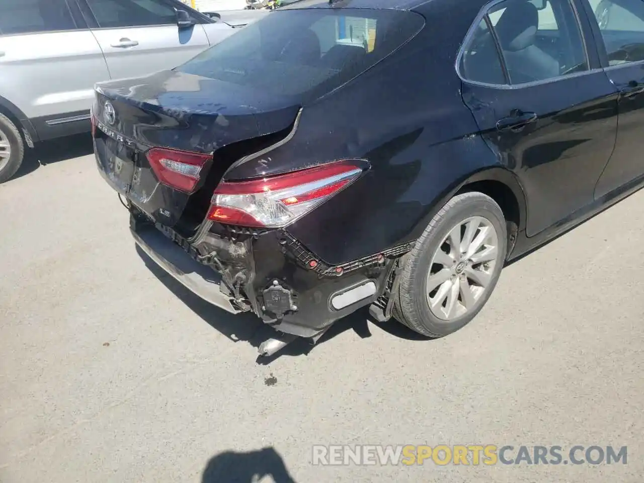 9 Photograph of a damaged car 4T1B11HK3KU750873 TOYOTA CAMRY 2019