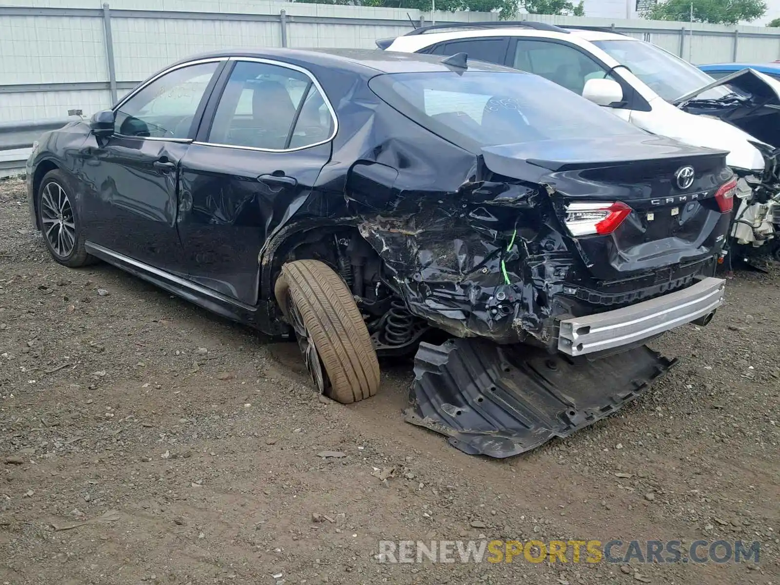 3 Photograph of a damaged car 4T1B11HK3KU753336 TOYOTA CAMRY 2019