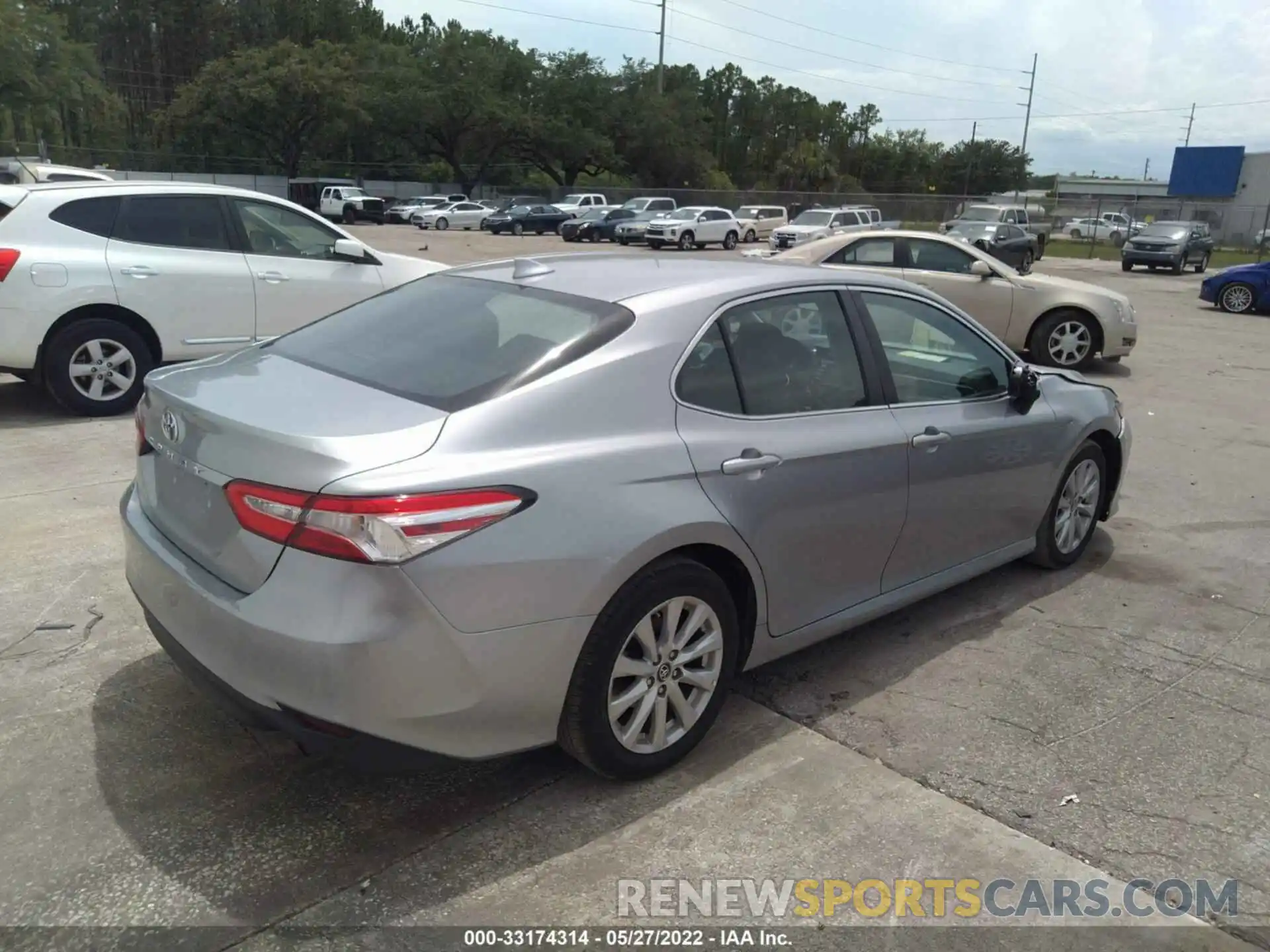 4 Photograph of a damaged car 4T1B11HK3KU753952 TOYOTA CAMRY 2019