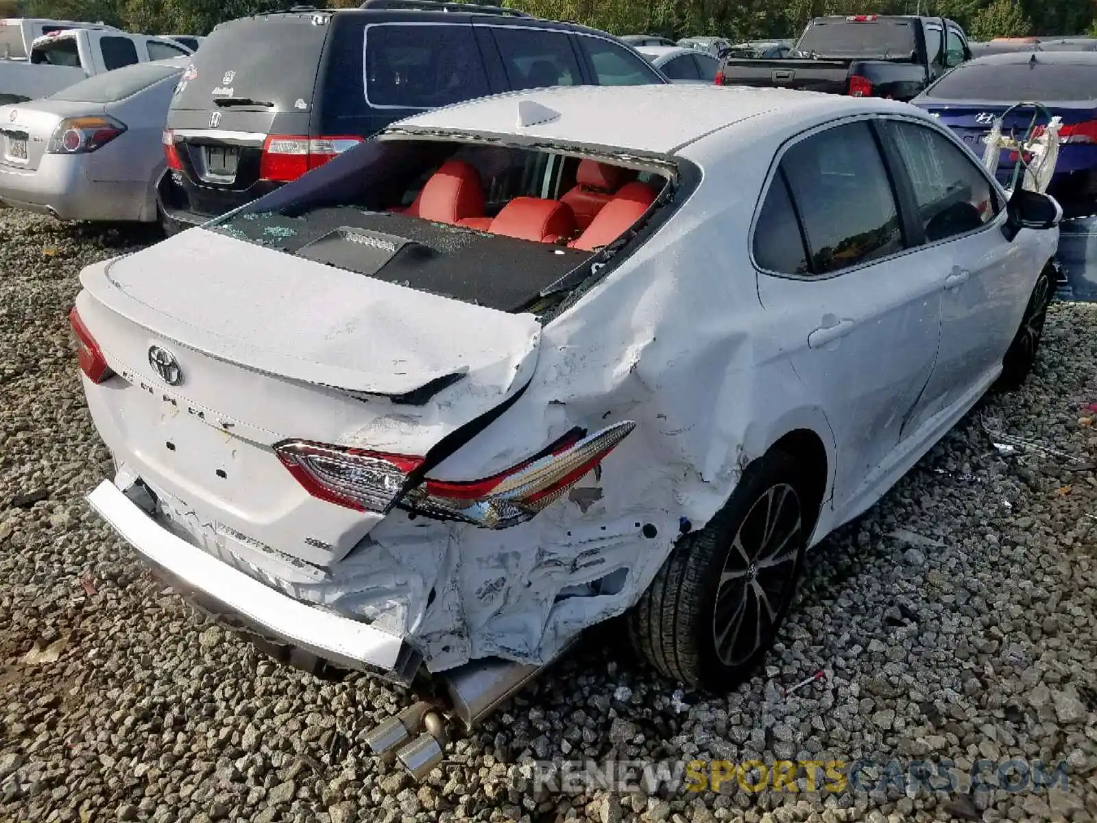 4 Photograph of a damaged car 4T1B11HK3KU756379 TOYOTA CAMRY 2019