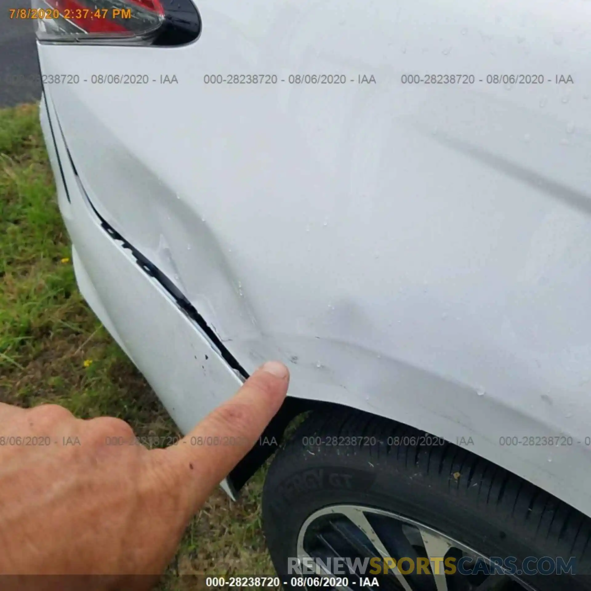 12 Photograph of a damaged car 4T1B11HK3KU757225 TOYOTA CAMRY 2019