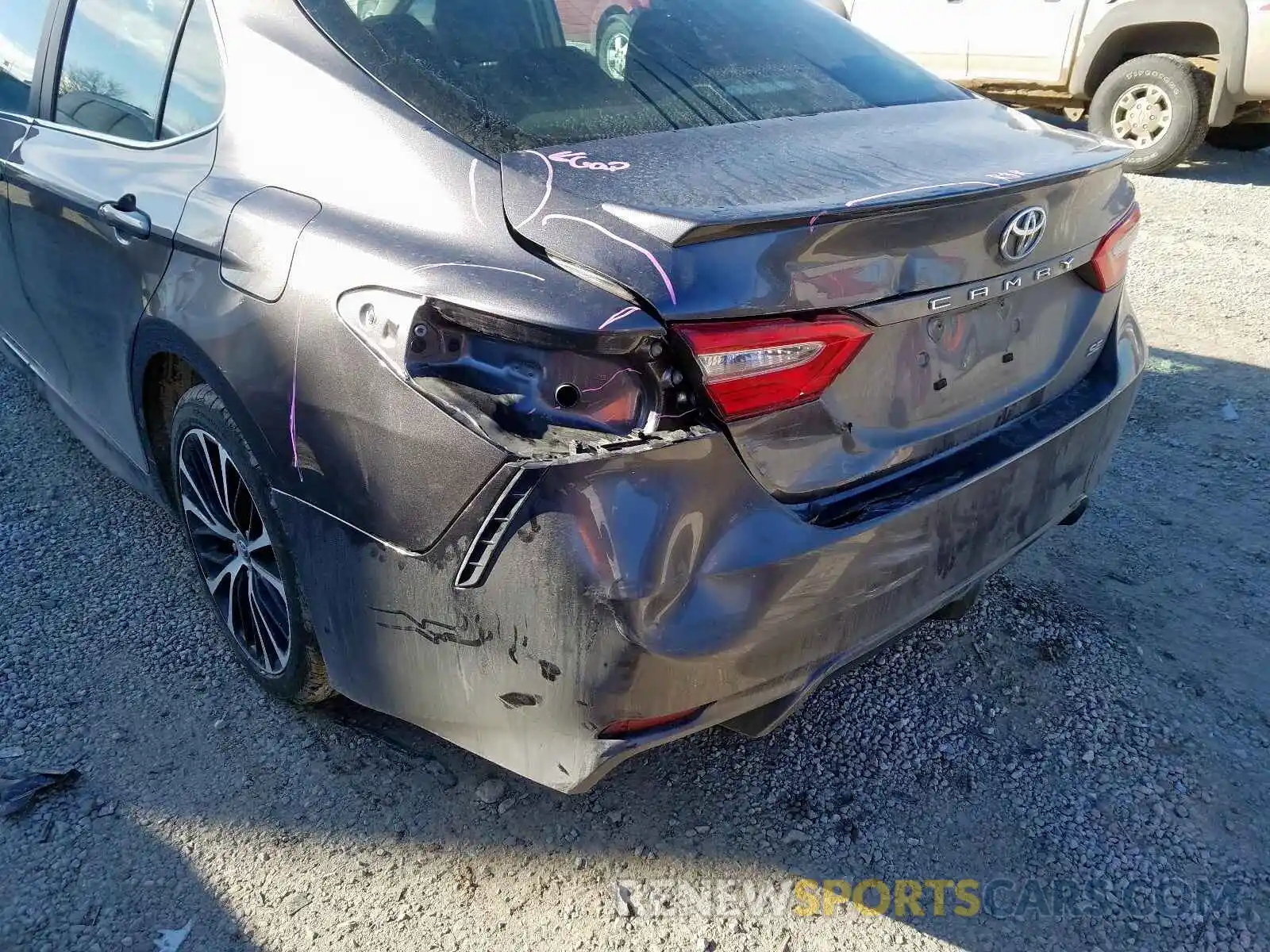 9 Photograph of a damaged car 4T1B11HK3KU758732 TOYOTA CAMRY 2019