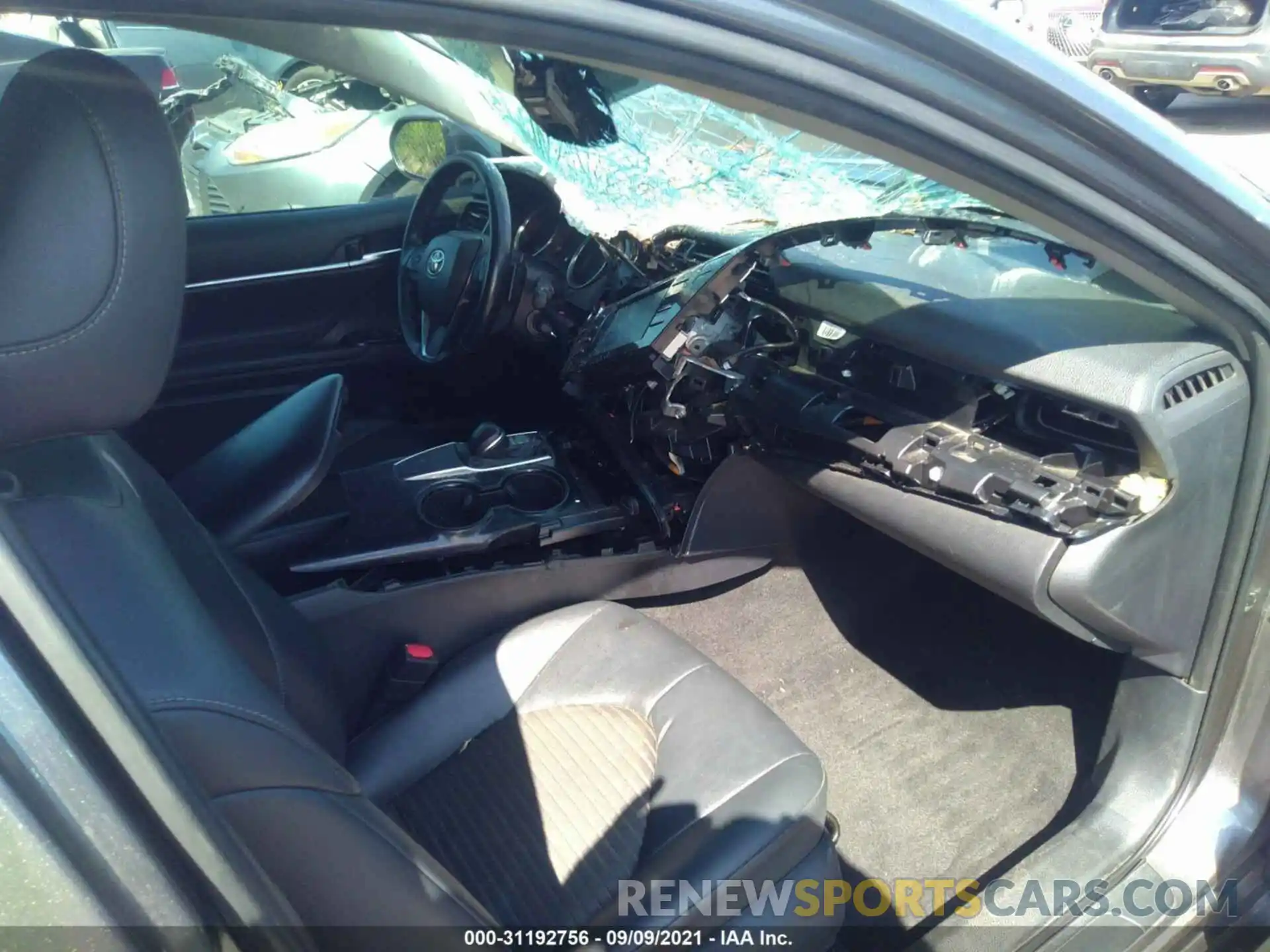 5 Photograph of a damaged car 4T1B11HK3KU760867 TOYOTA CAMRY 2019