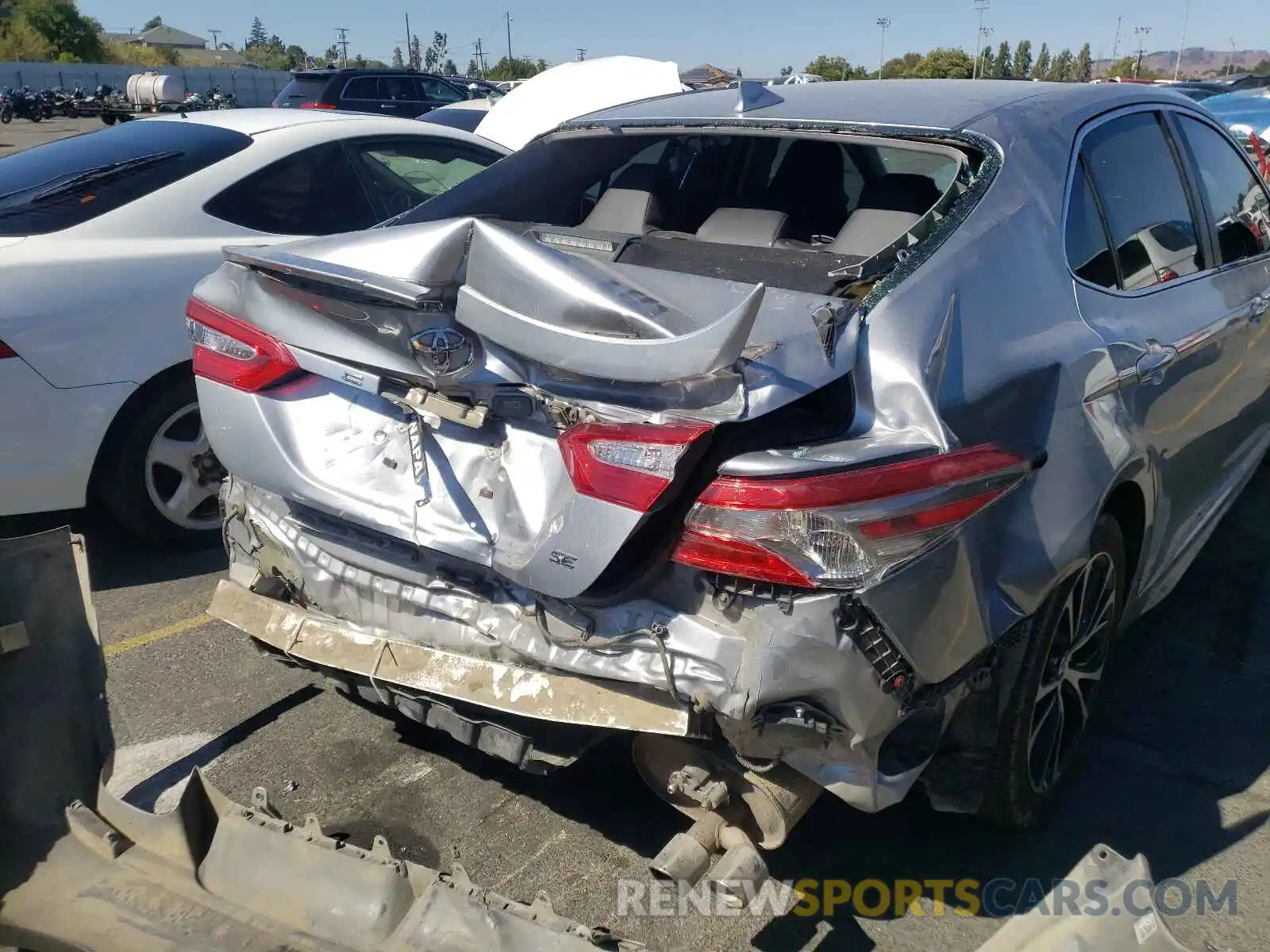 9 Photograph of a damaged car 4T1B11HK3KU761386 TOYOTA CAMRY 2019