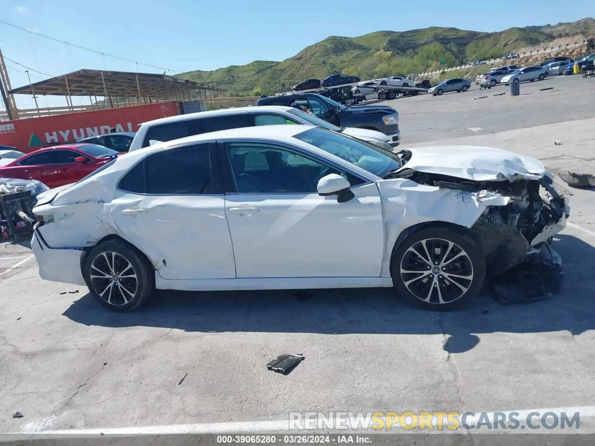 13 Photograph of a damaged car 4T1B11HK3KU761789 TOYOTA CAMRY 2019