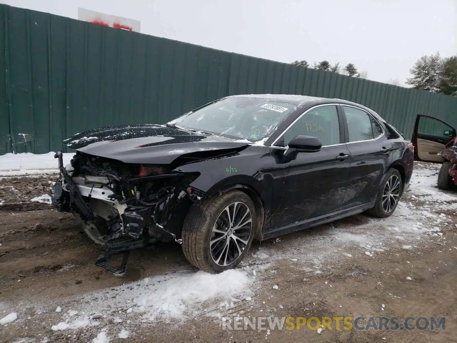 2 Photograph of a damaged car 4T1B11HK3KU762294 TOYOTA CAMRY 2019