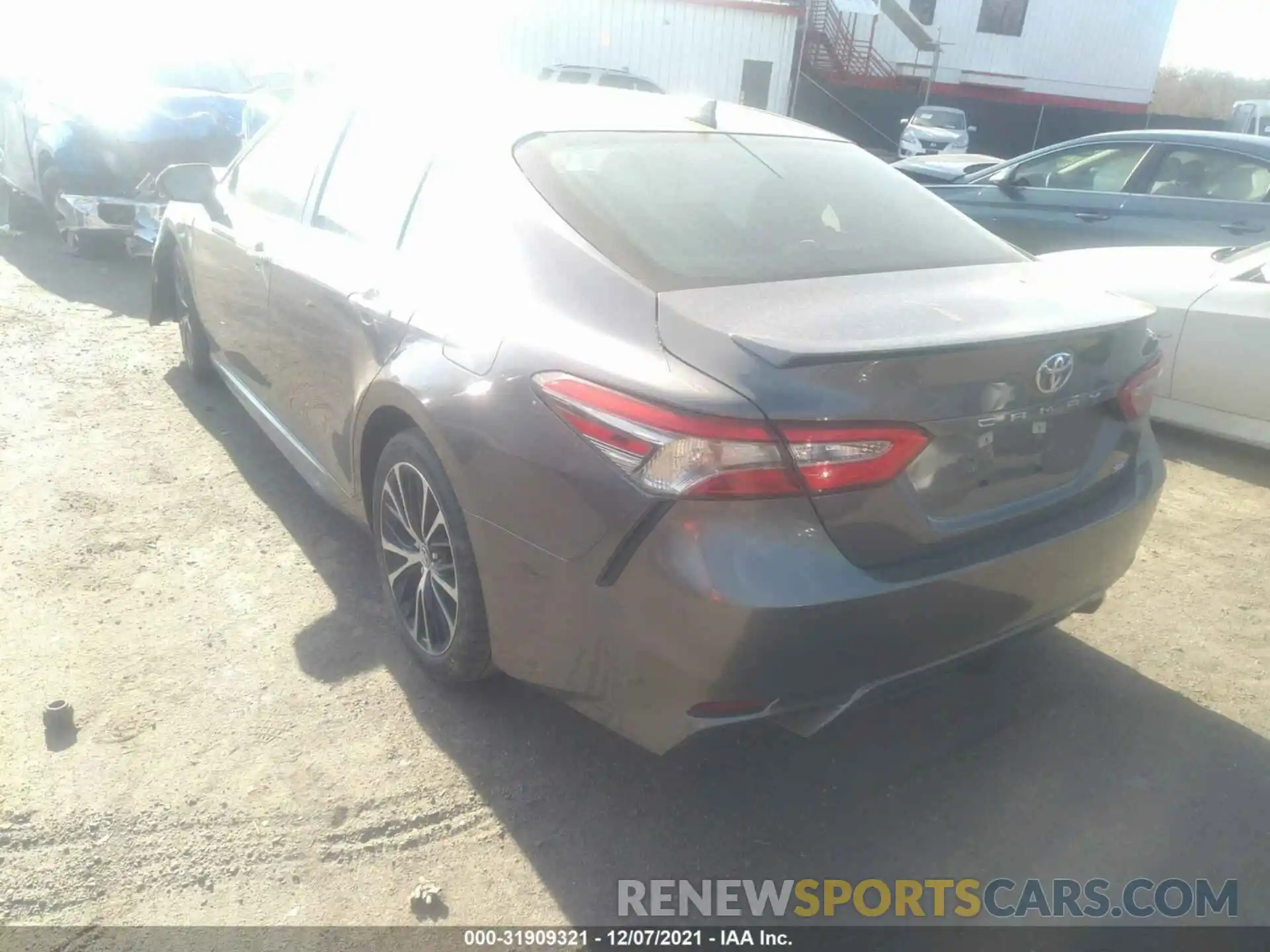 3 Photograph of a damaged car 4T1B11HK3KU762506 TOYOTA CAMRY 2019