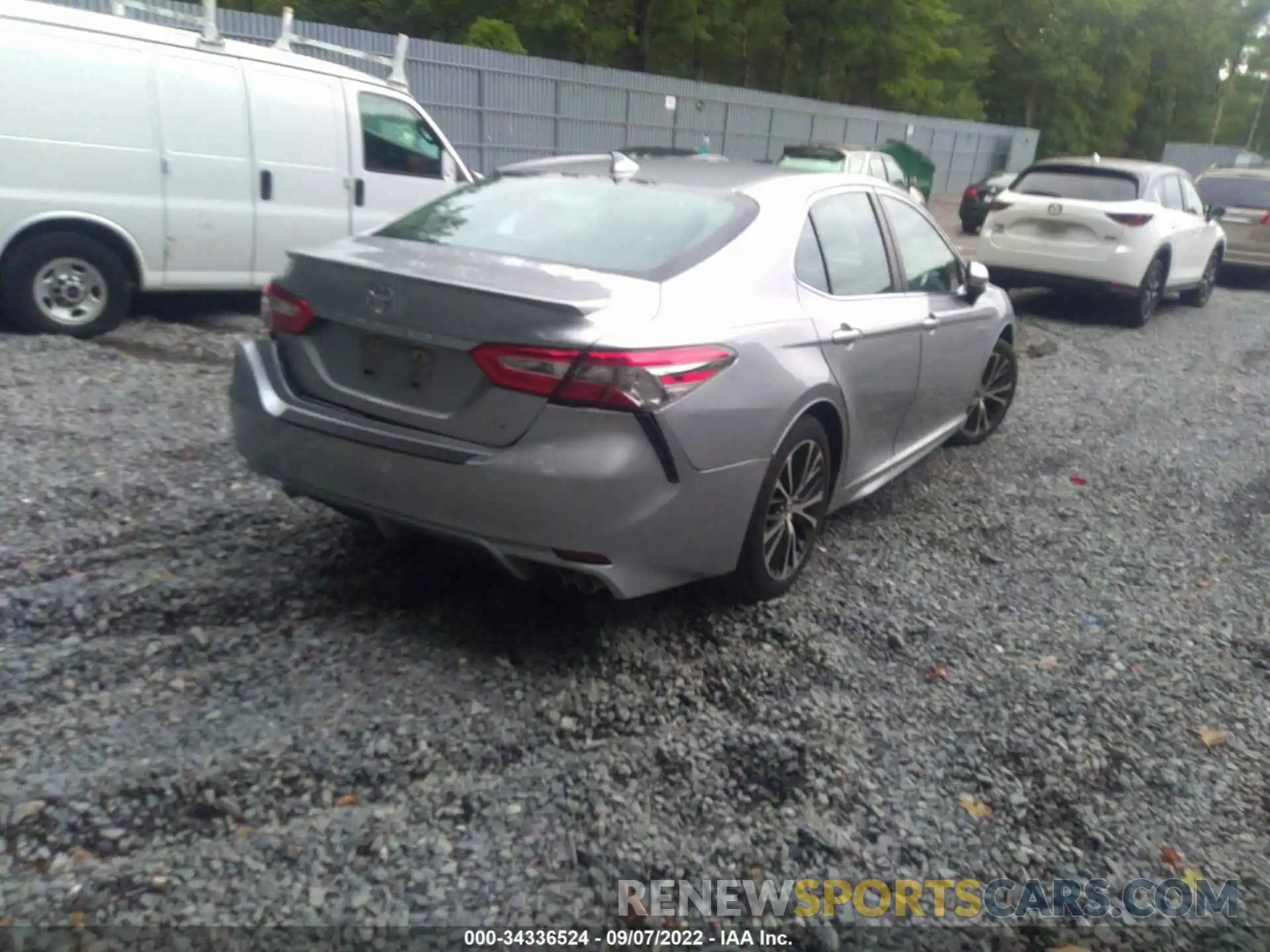 4 Photograph of a damaged car 4T1B11HK3KU765762 TOYOTA CAMRY 2019