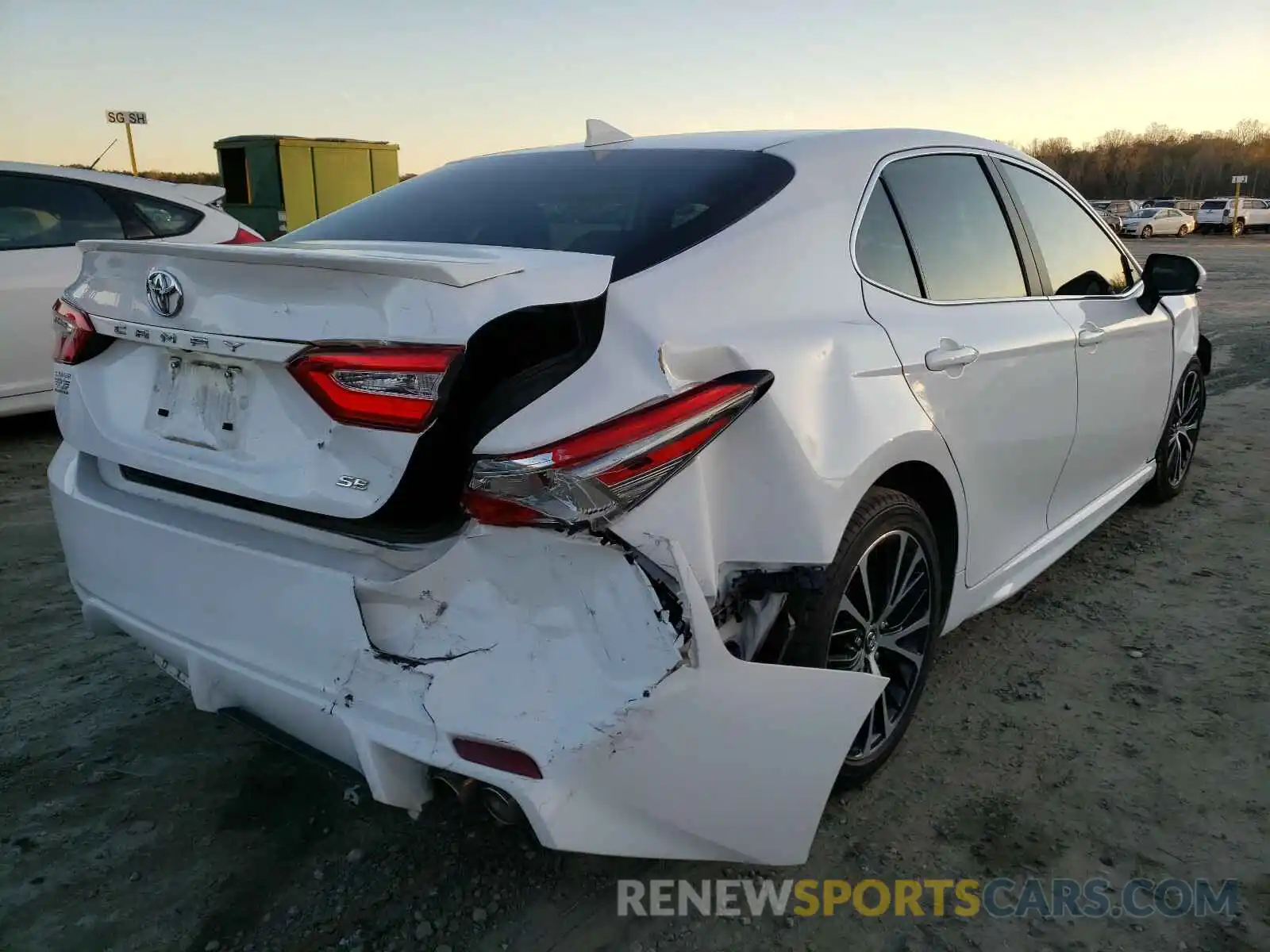 4 Photograph of a damaged car 4T1B11HK3KU765793 TOYOTA CAMRY 2019