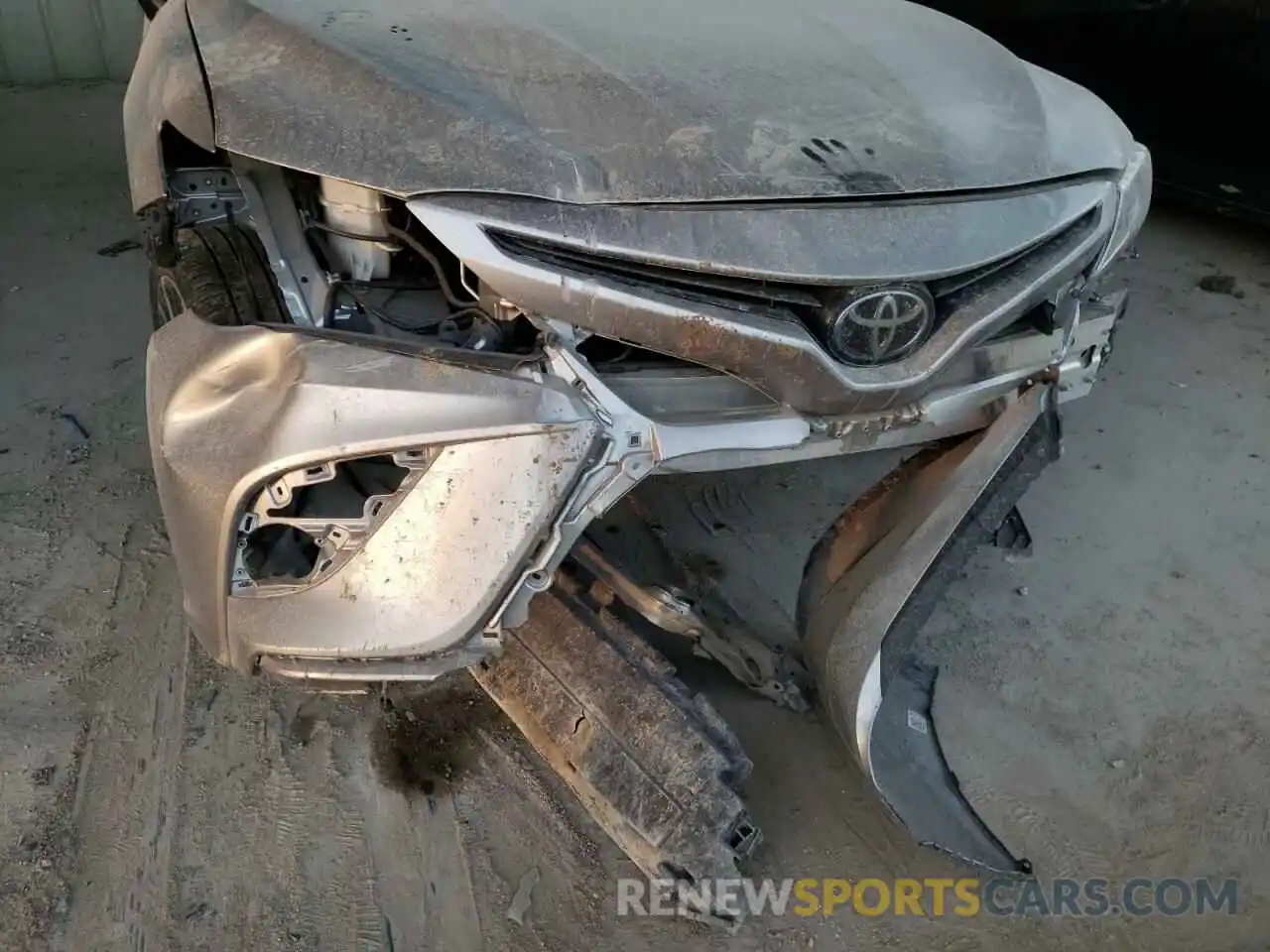 9 Photograph of a damaged car 4T1B11HK3KU765812 TOYOTA CAMRY 2019