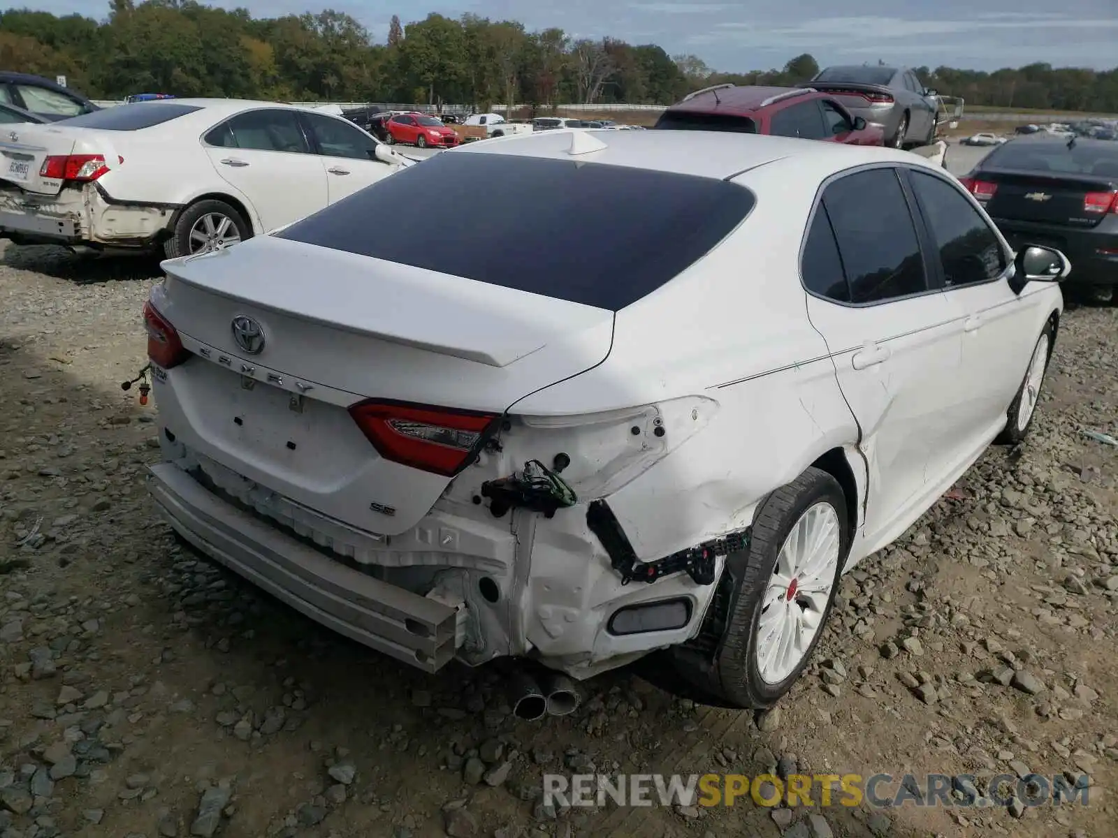 4 Photograph of a damaged car 4T1B11HK3KU768564 TOYOTA CAMRY 2019