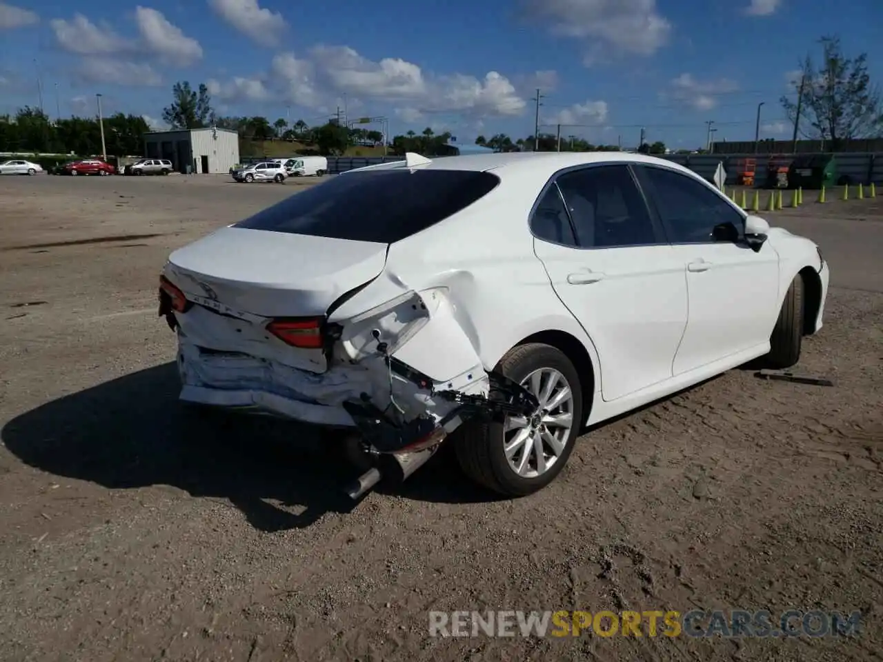 4 Photograph of a damaged car 4T1B11HK3KU768936 TOYOTA CAMRY 2019