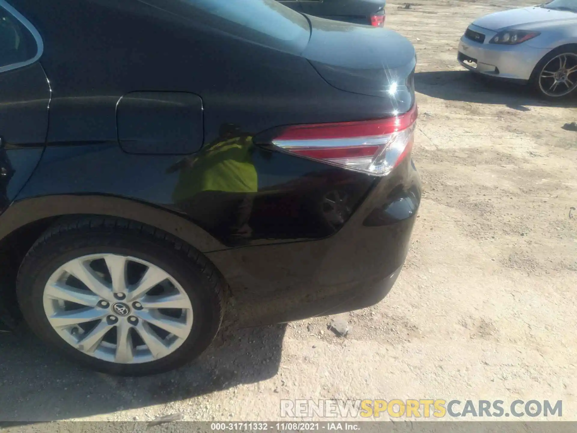 6 Photograph of a damaged car 4T1B11HK3KU769665 TOYOTA CAMRY 2019