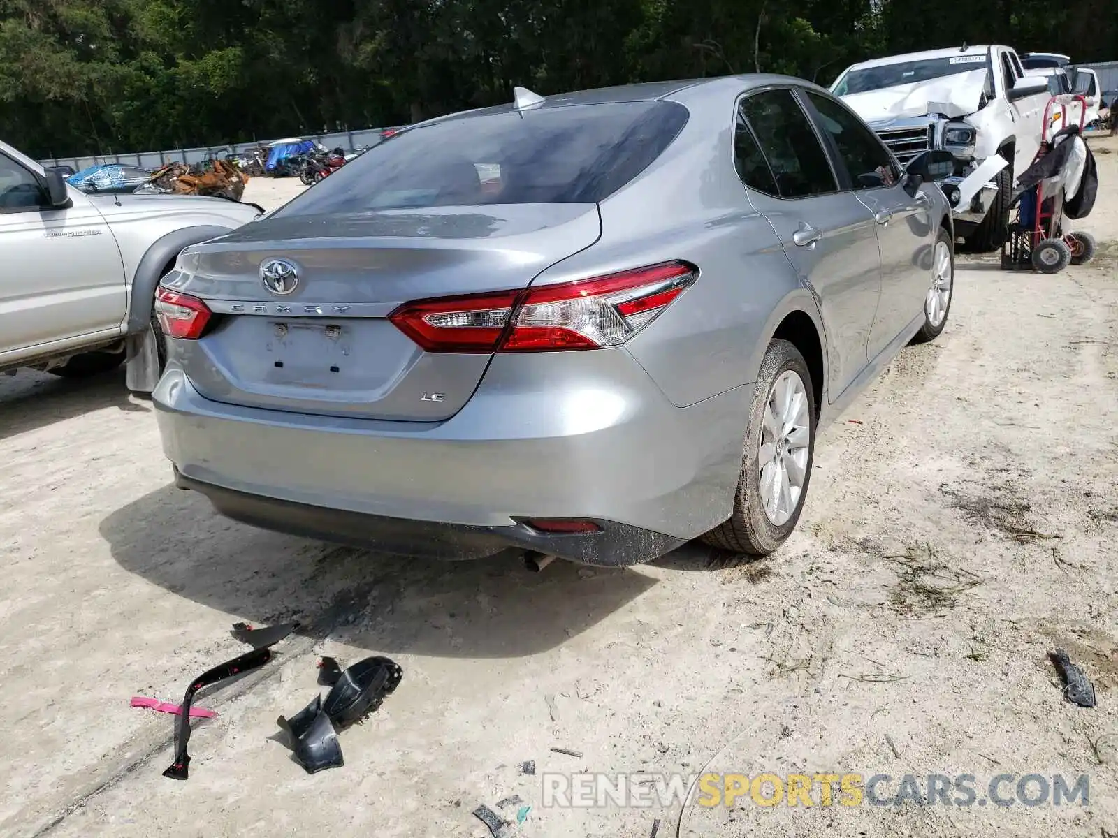 4 Фотография поврежденного автомобиля 4T1B11HK3KU771707 TOYOTA CAMRY 2019