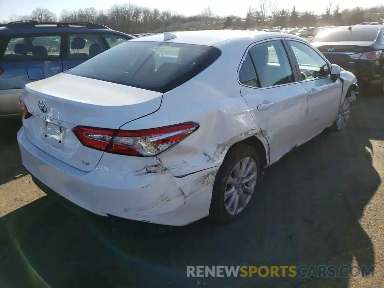 4 Фотография поврежденного автомобиля 4T1B11HK3KU774039 TOYOTA CAMRY 2019